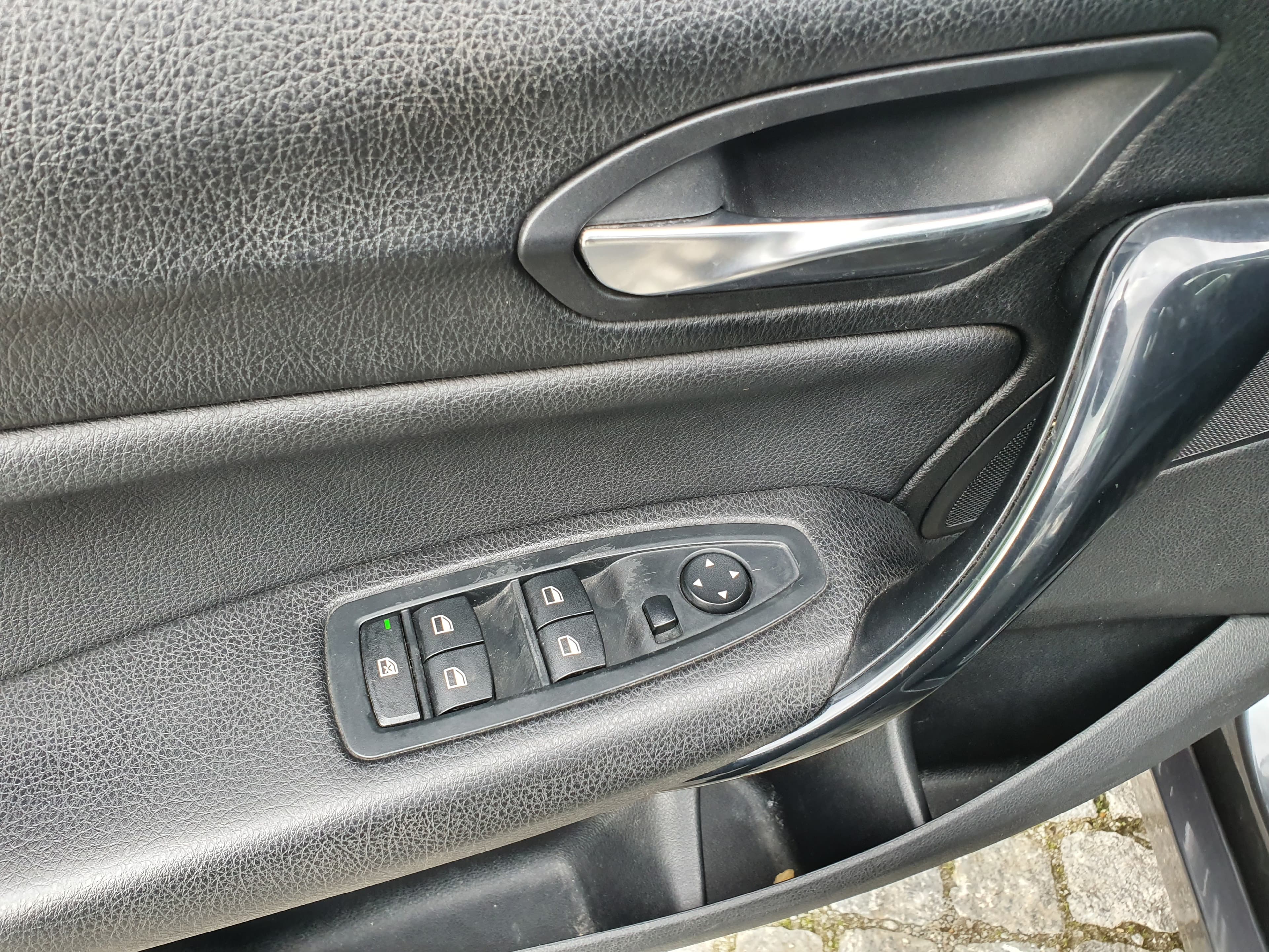 BMW 116D · Ano 2016 — imagem 34