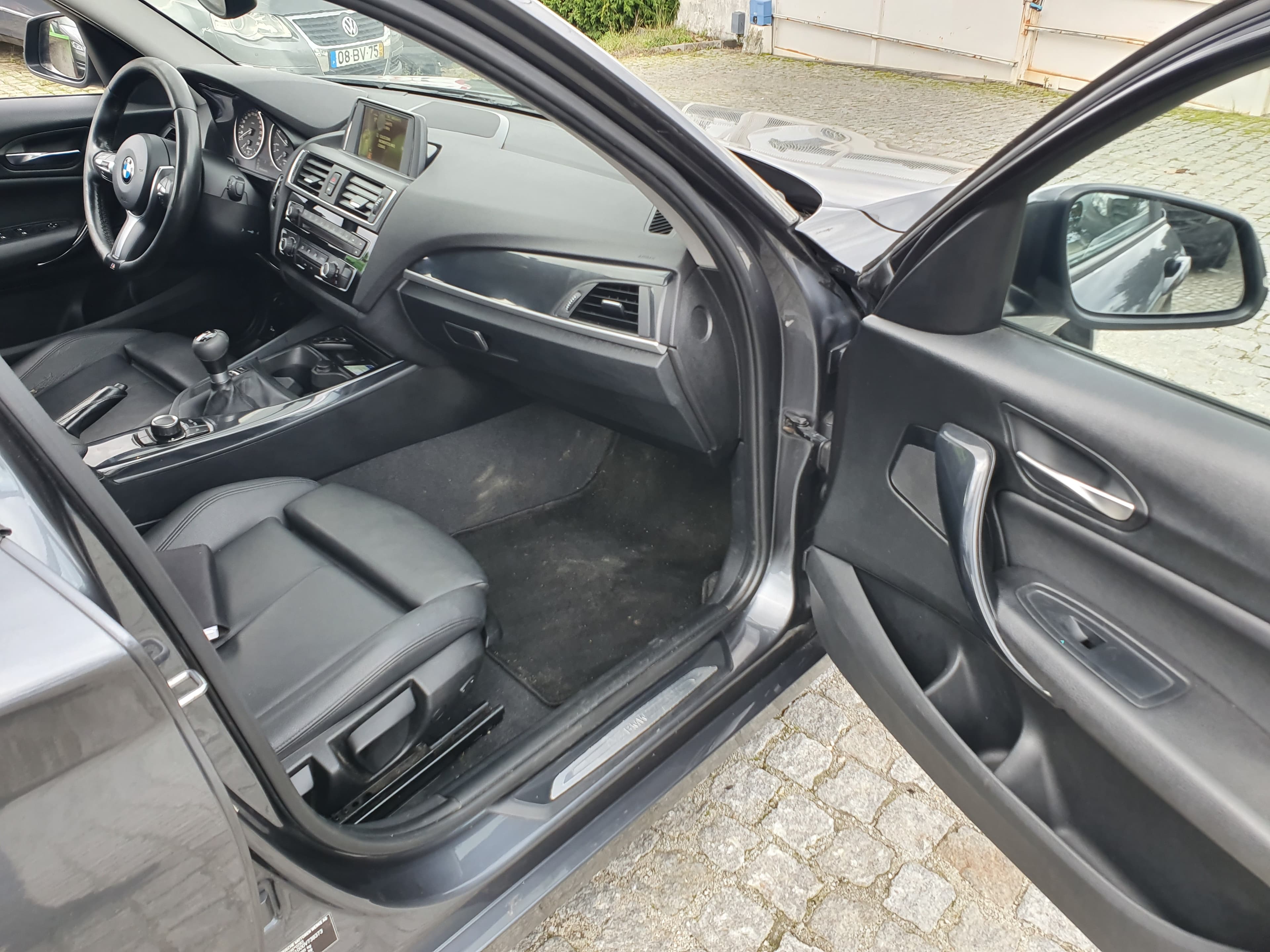 BMW 116D · Ano 2016 — imagem 27