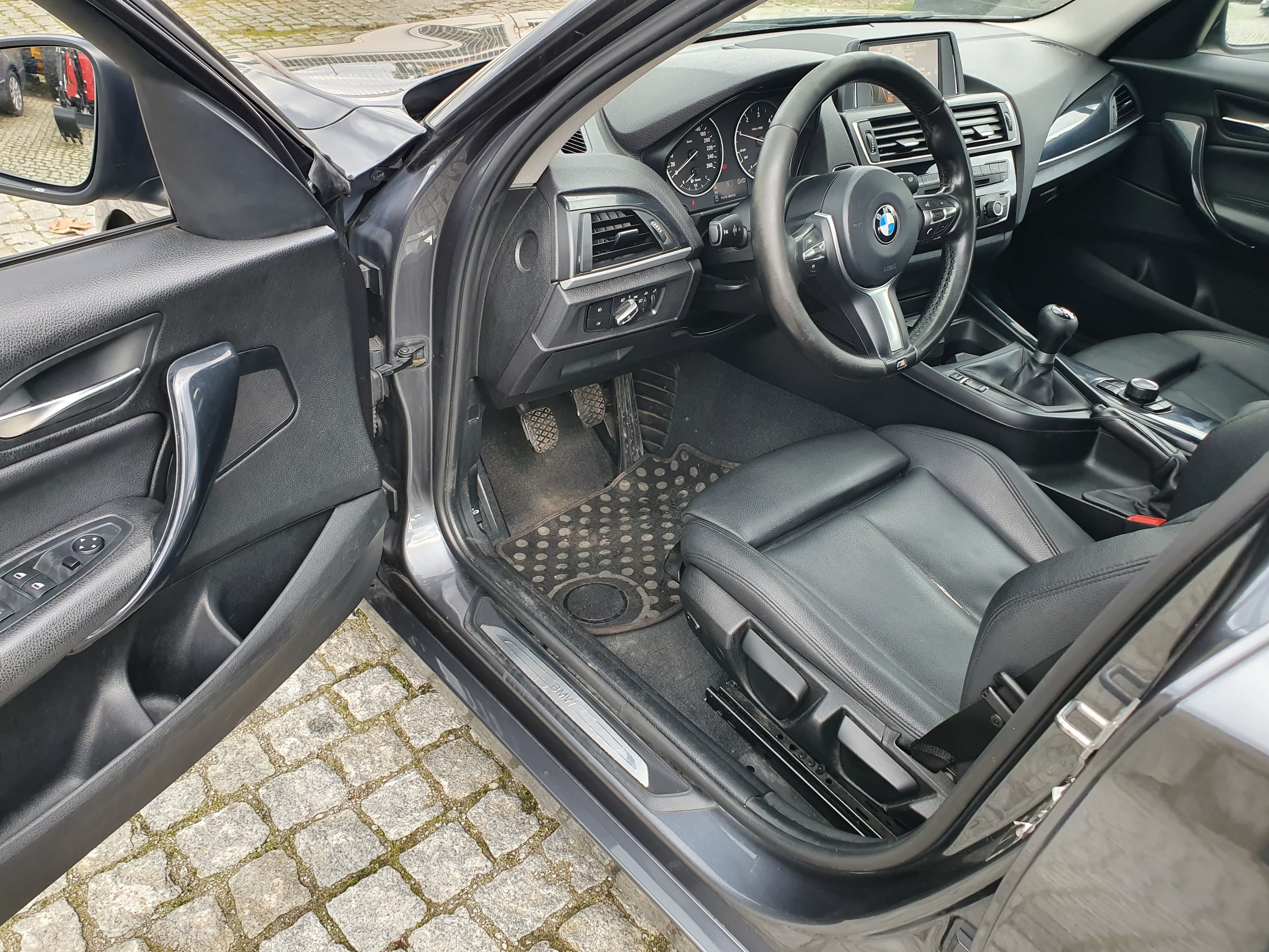 BMW 116D · Ano 2016 — imagem 33
