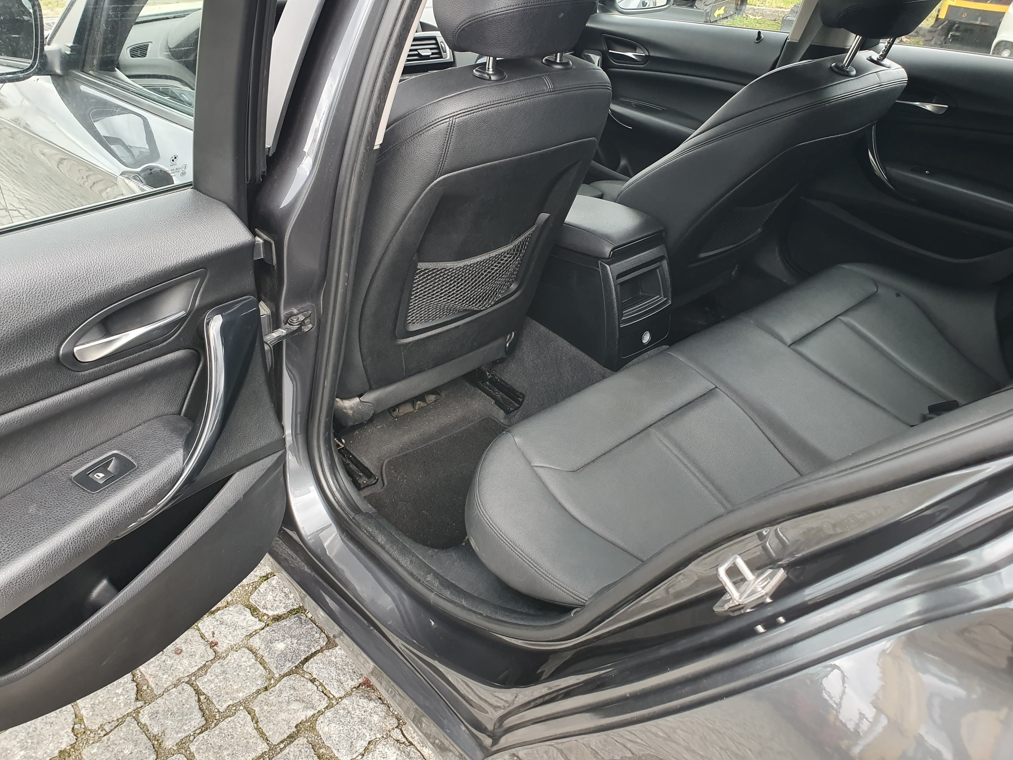 BMW 116D · Ano 2016 — imagem 30