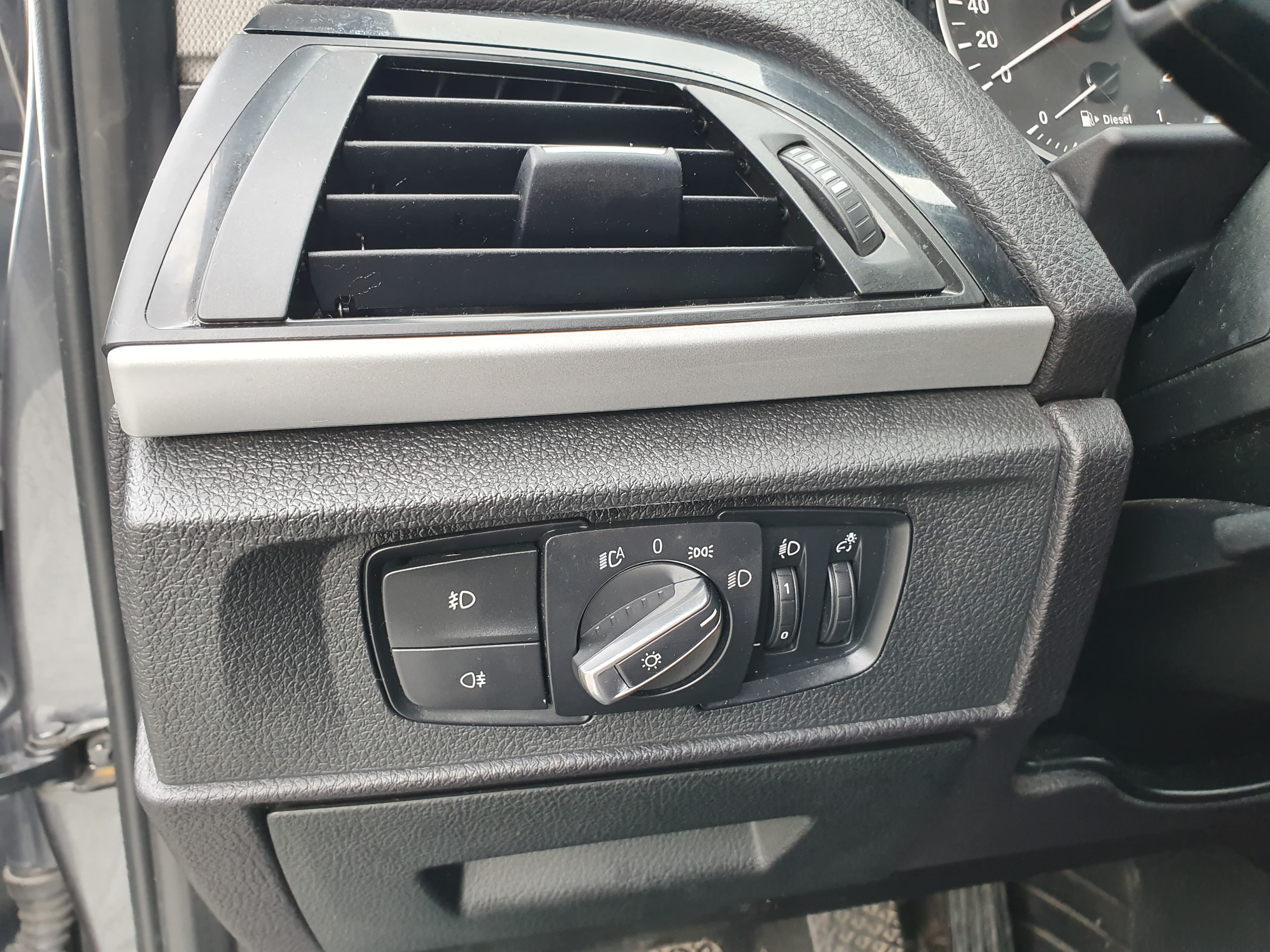 BMW 116D · Ano 2016 — imagem 43