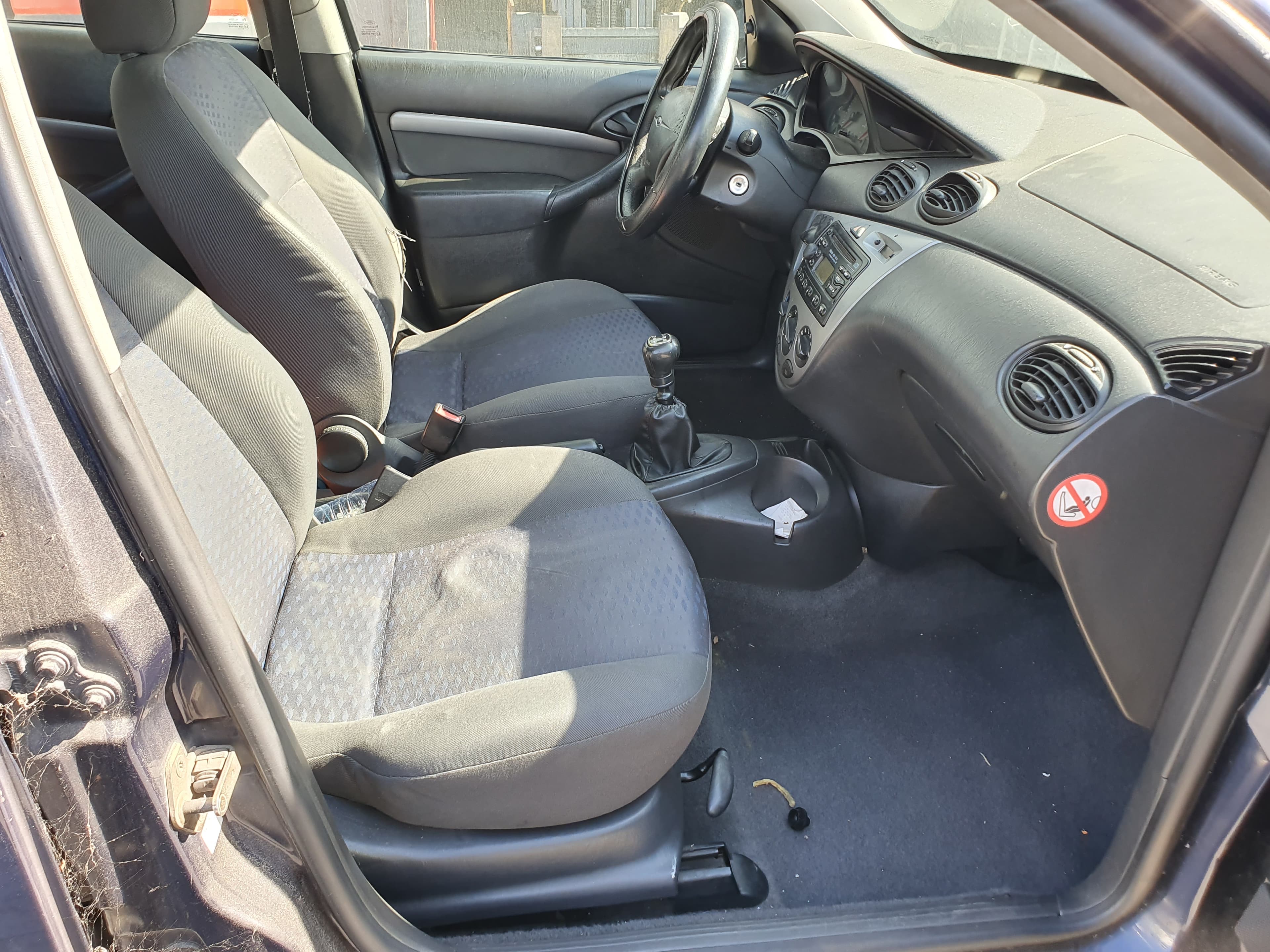 Ford Focus · Ano 2001 — image 21