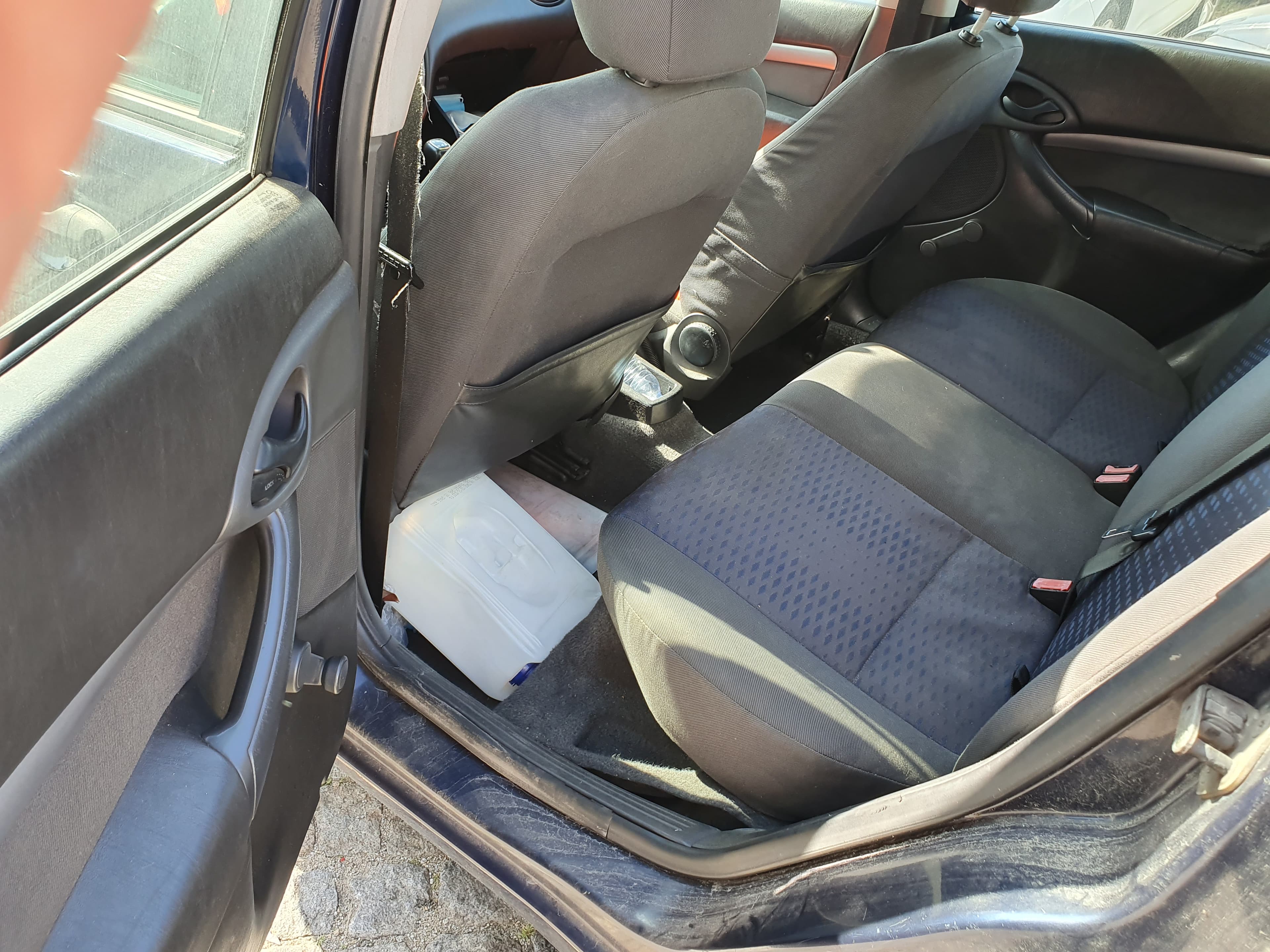 Ford Focus · Ano 2001 — image 13