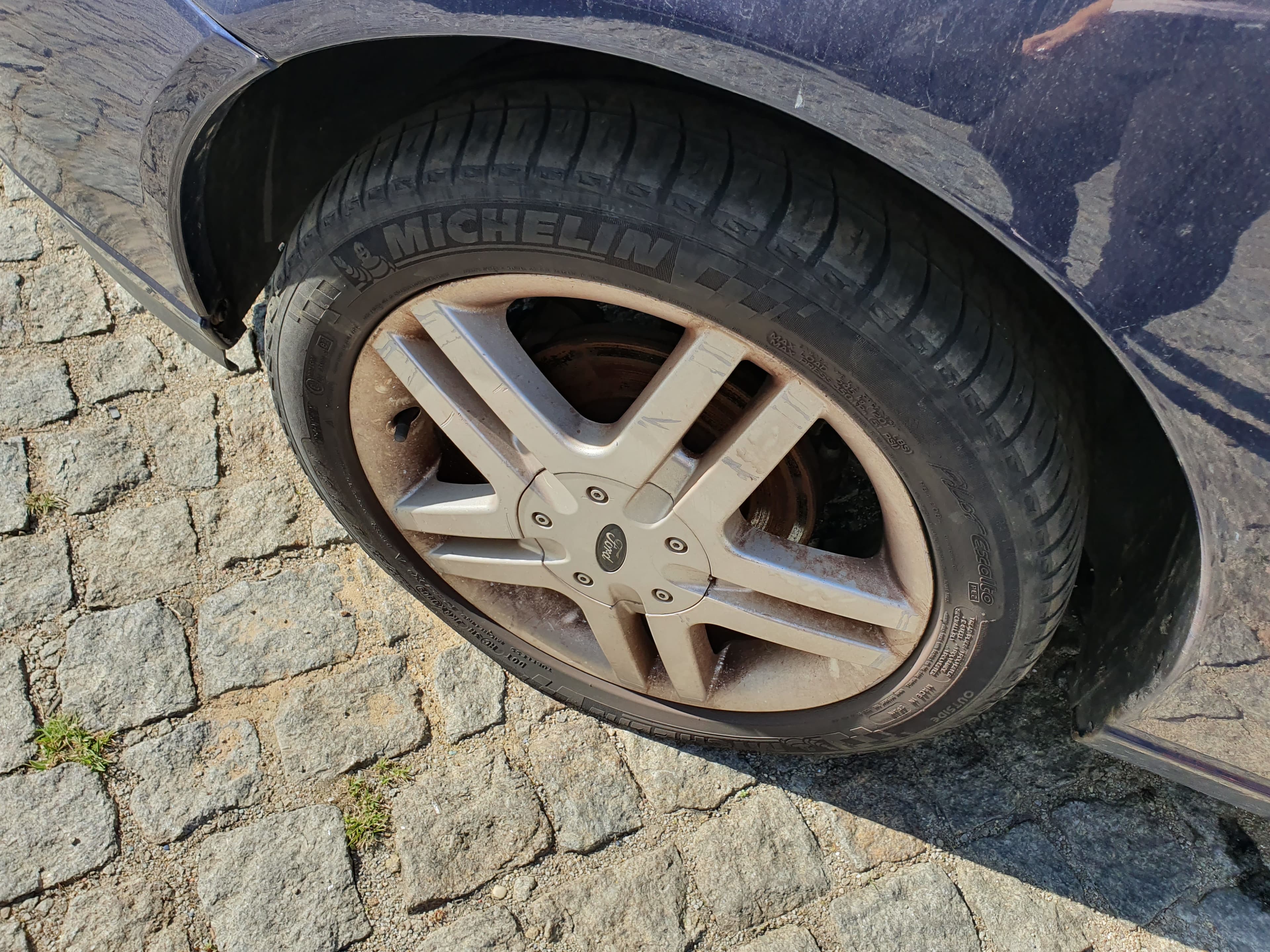 Ford Focus · Ano 2001 — image 9