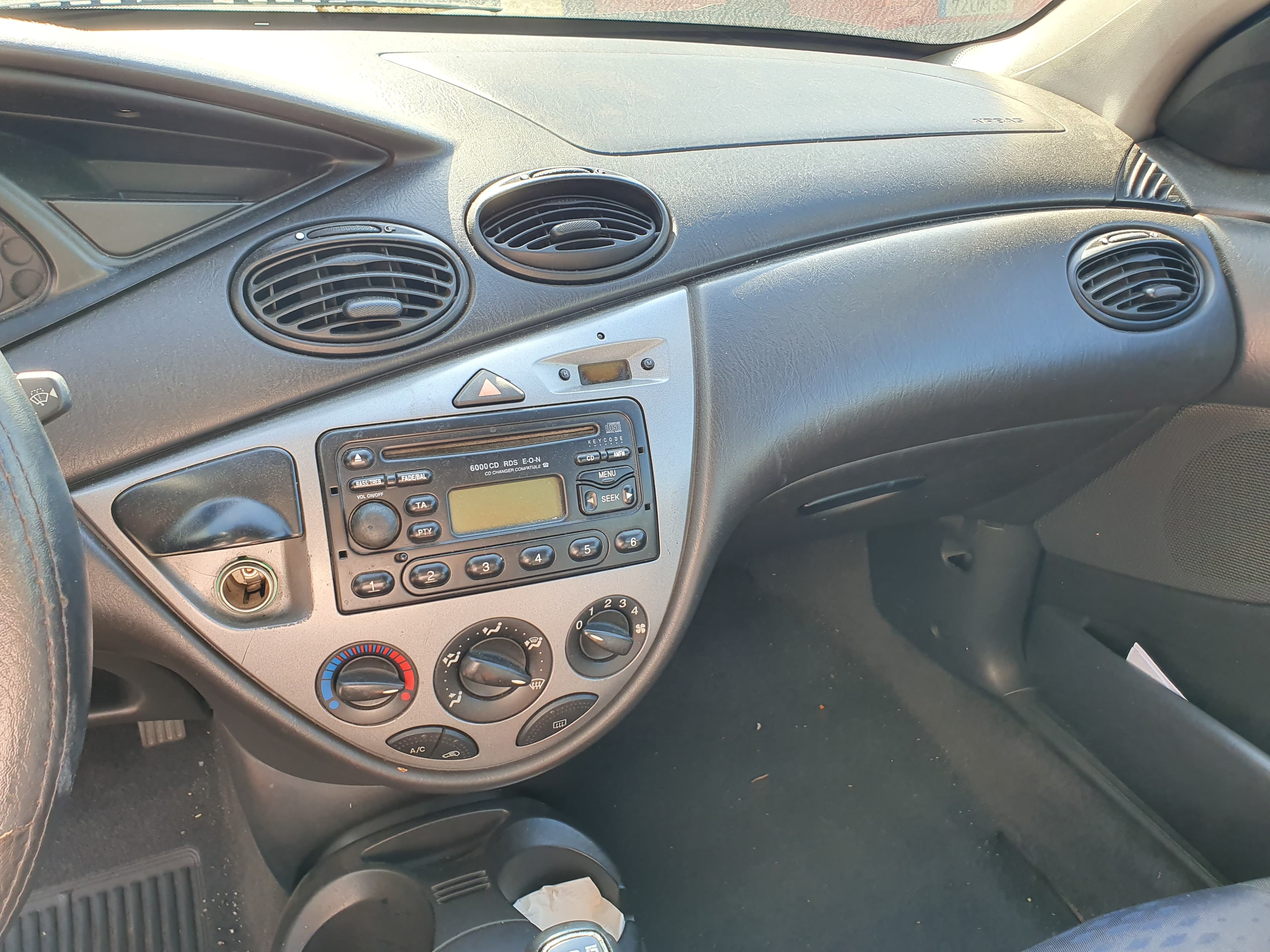 Ford Focus · Ano 2001 — image 26