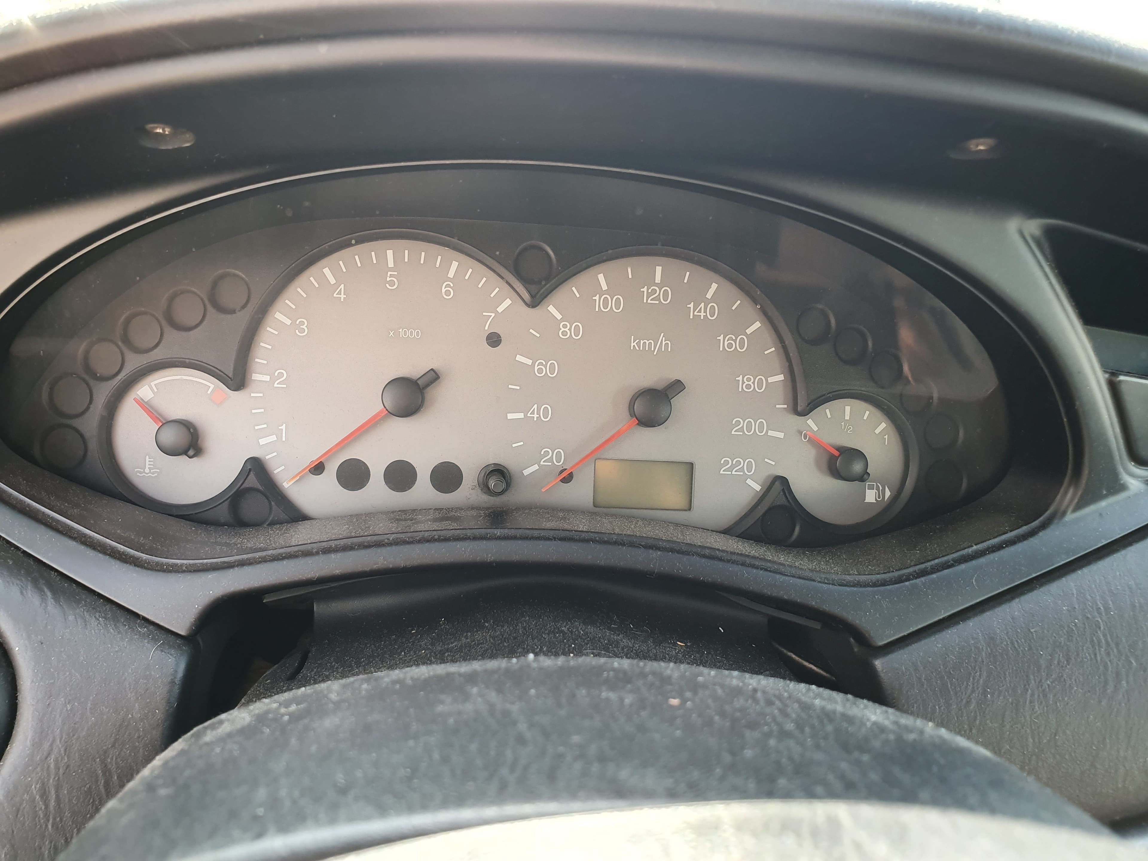 Ford Focus · Ano 2001 — image 29