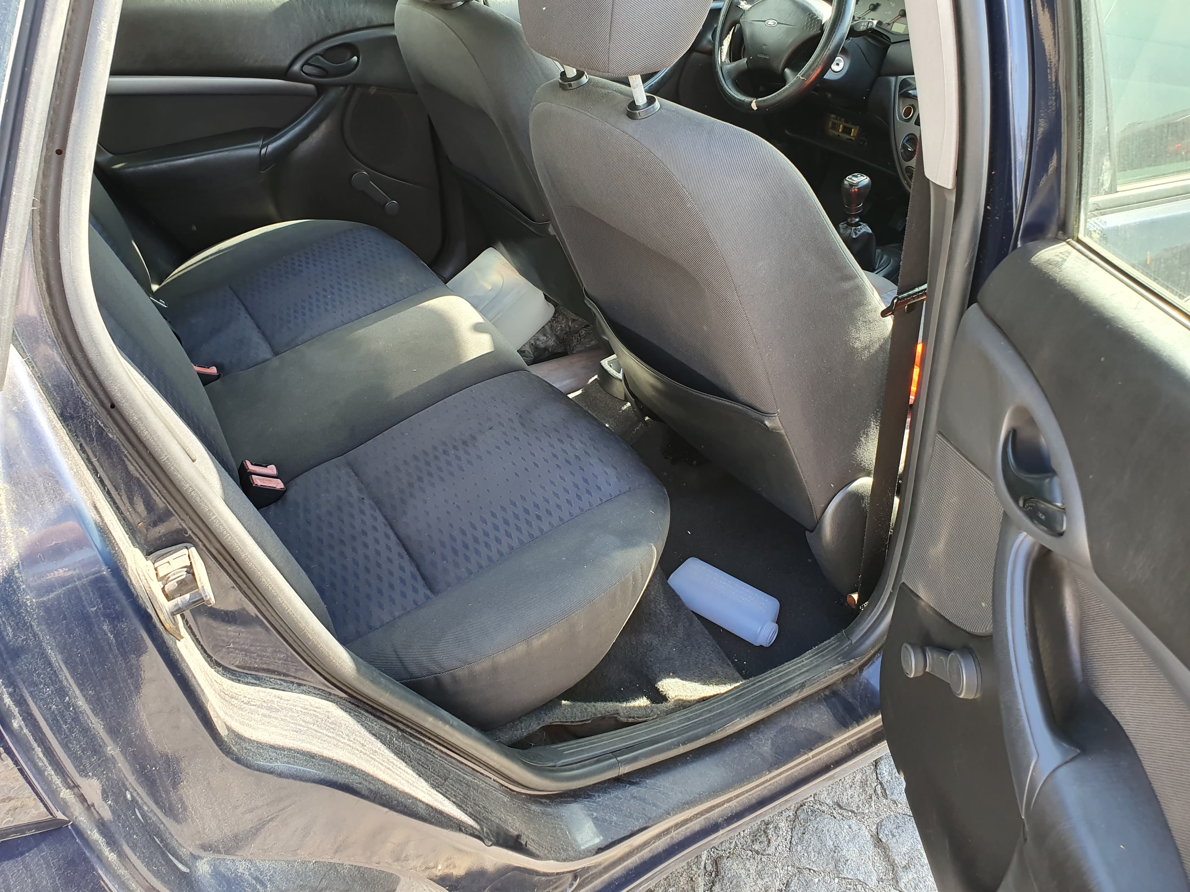 Ford Focus · Ano 2001 — image 16