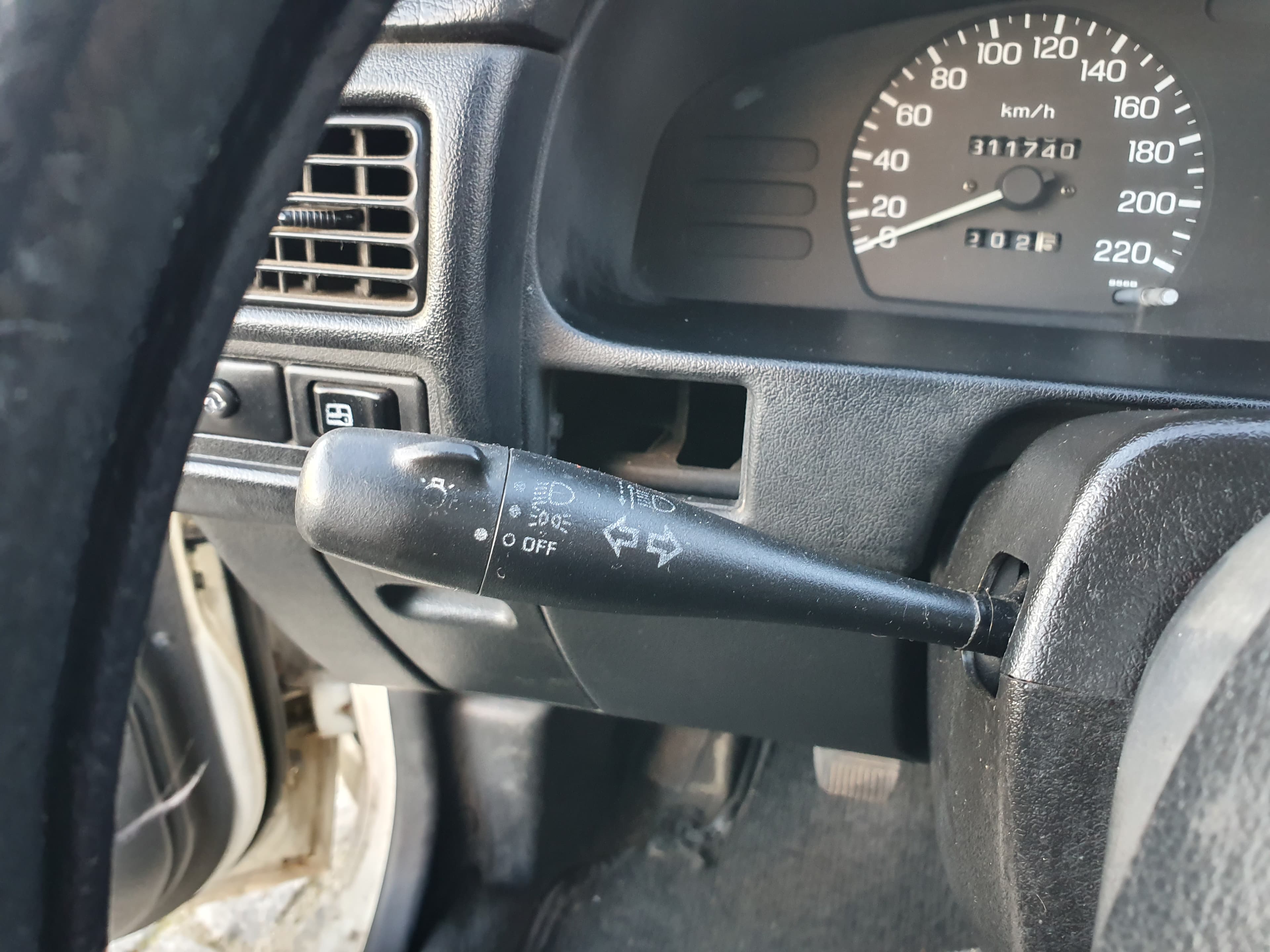 Nissan Sunny Van · Ano 1993 — imagen 26