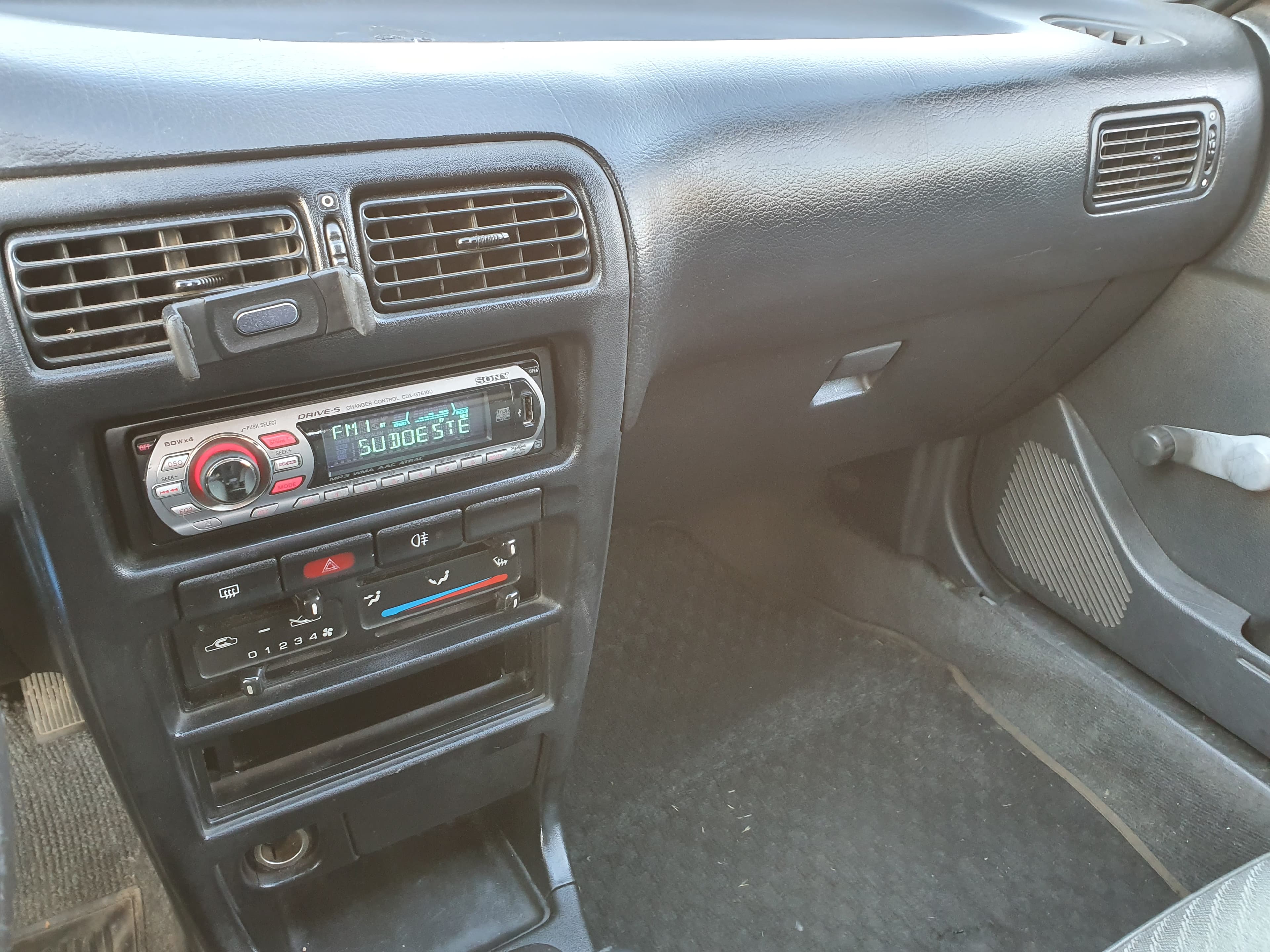 Nissan Sunny Van · Ano 1993 — imagen 21