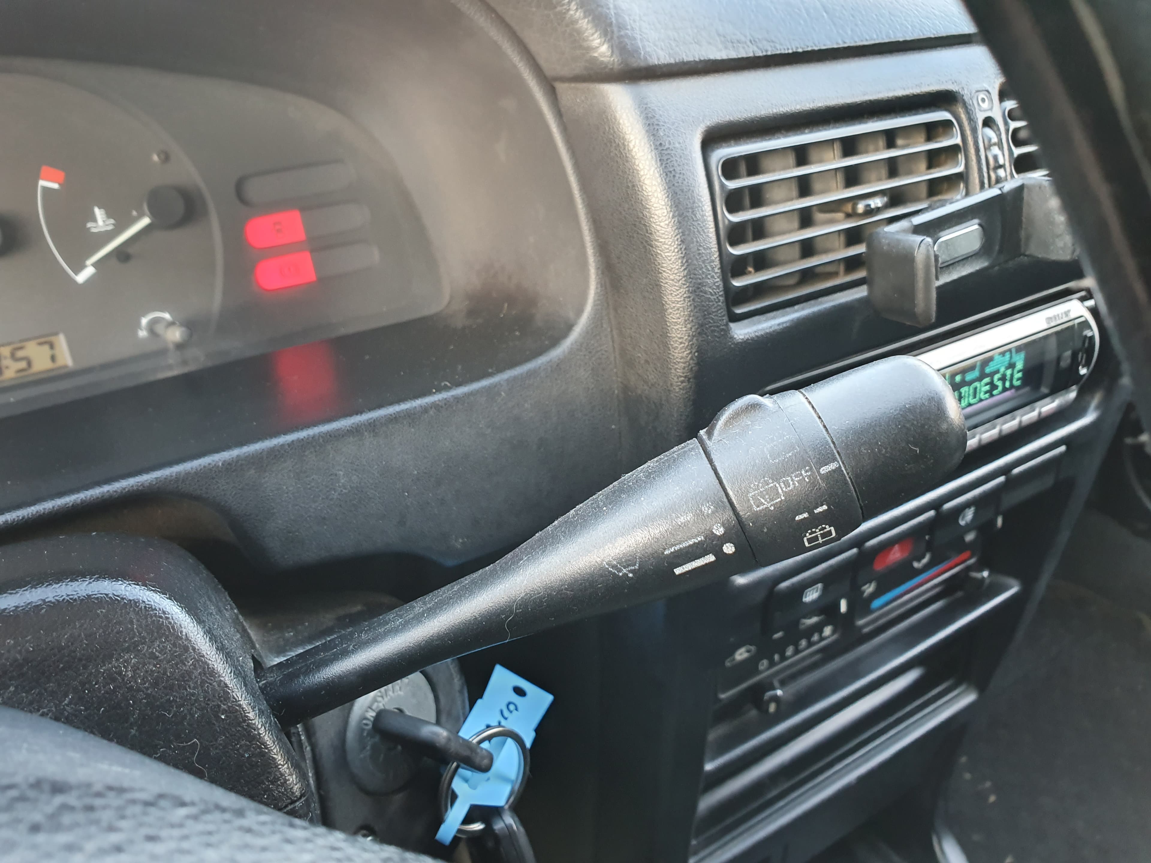 Nissan Sunny Van · Ano 1993 — imagen 32