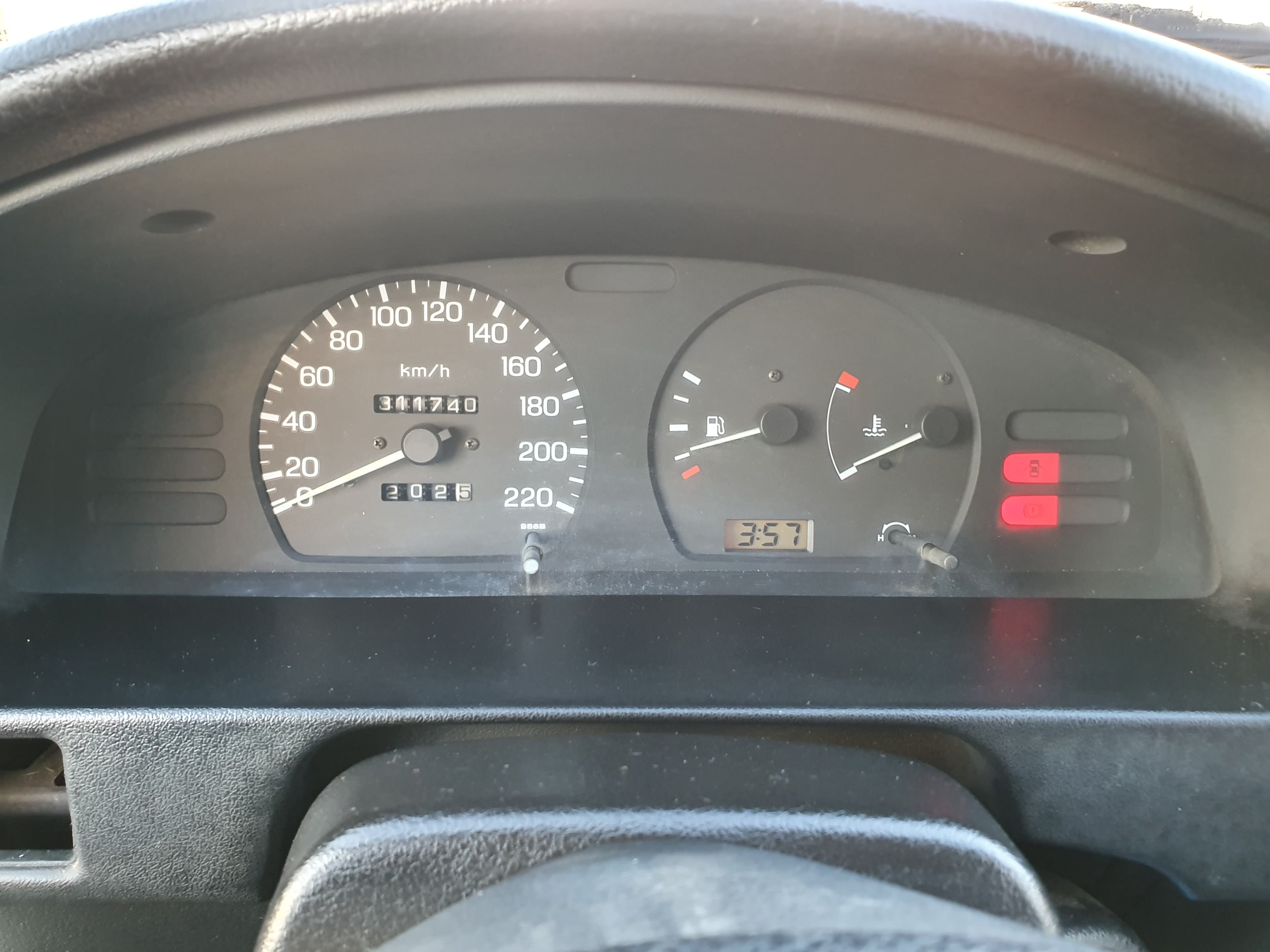 Nissan Sunny Van · Ano 1993 — imagen 24