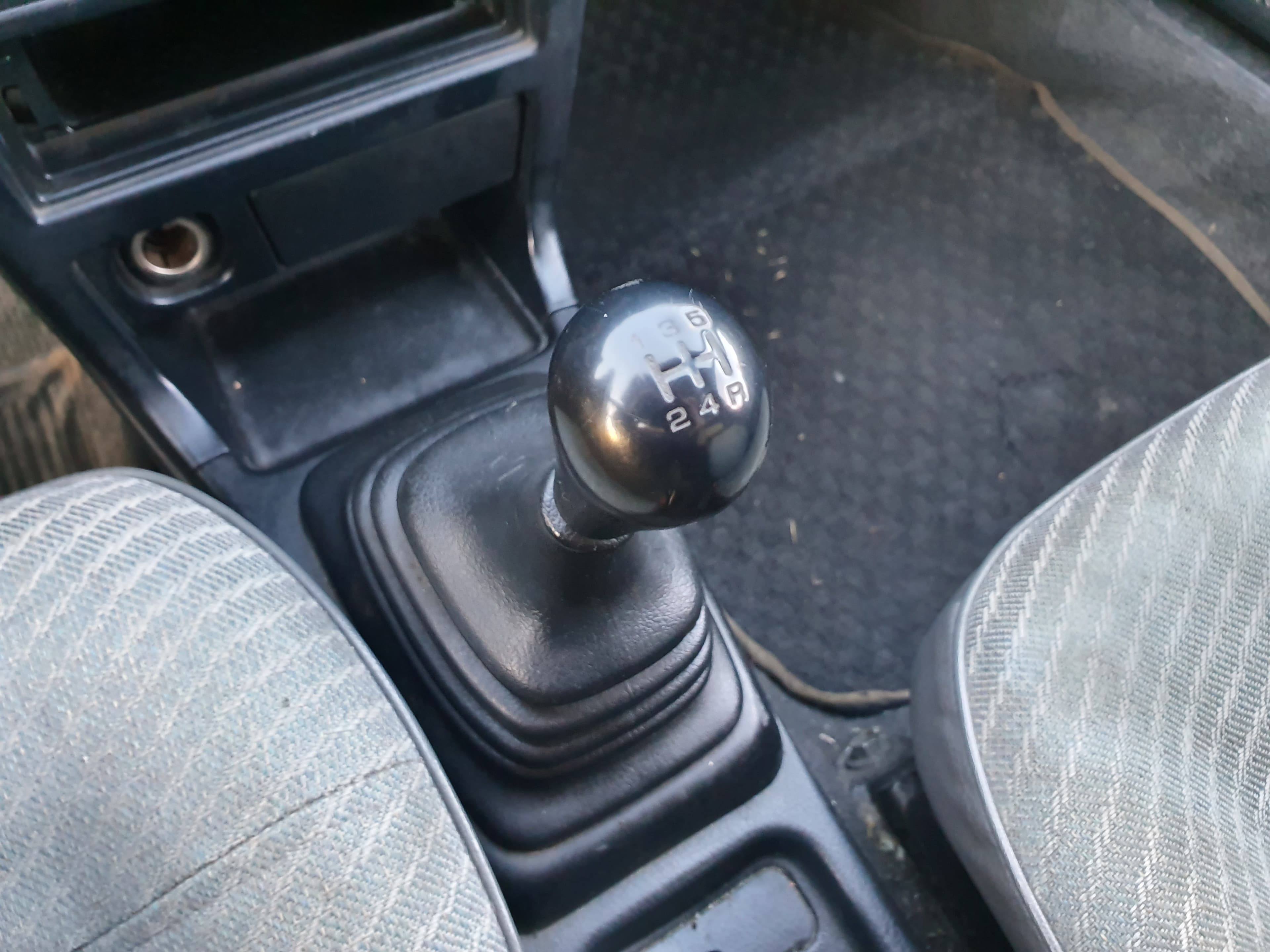 Nissan Sunny Van · Ano 1993 — imagen 23