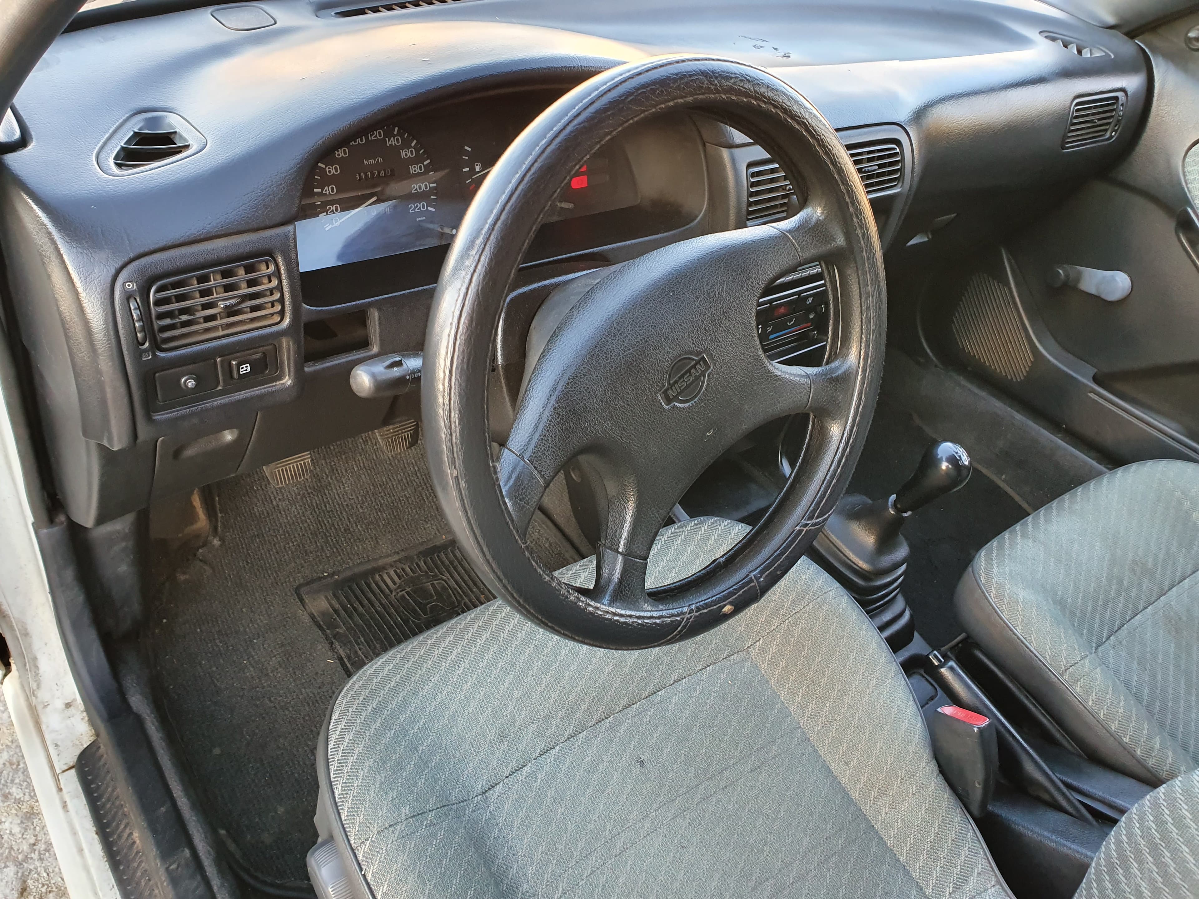 Nissan Sunny Van · Ano 1993 — imagen 20
