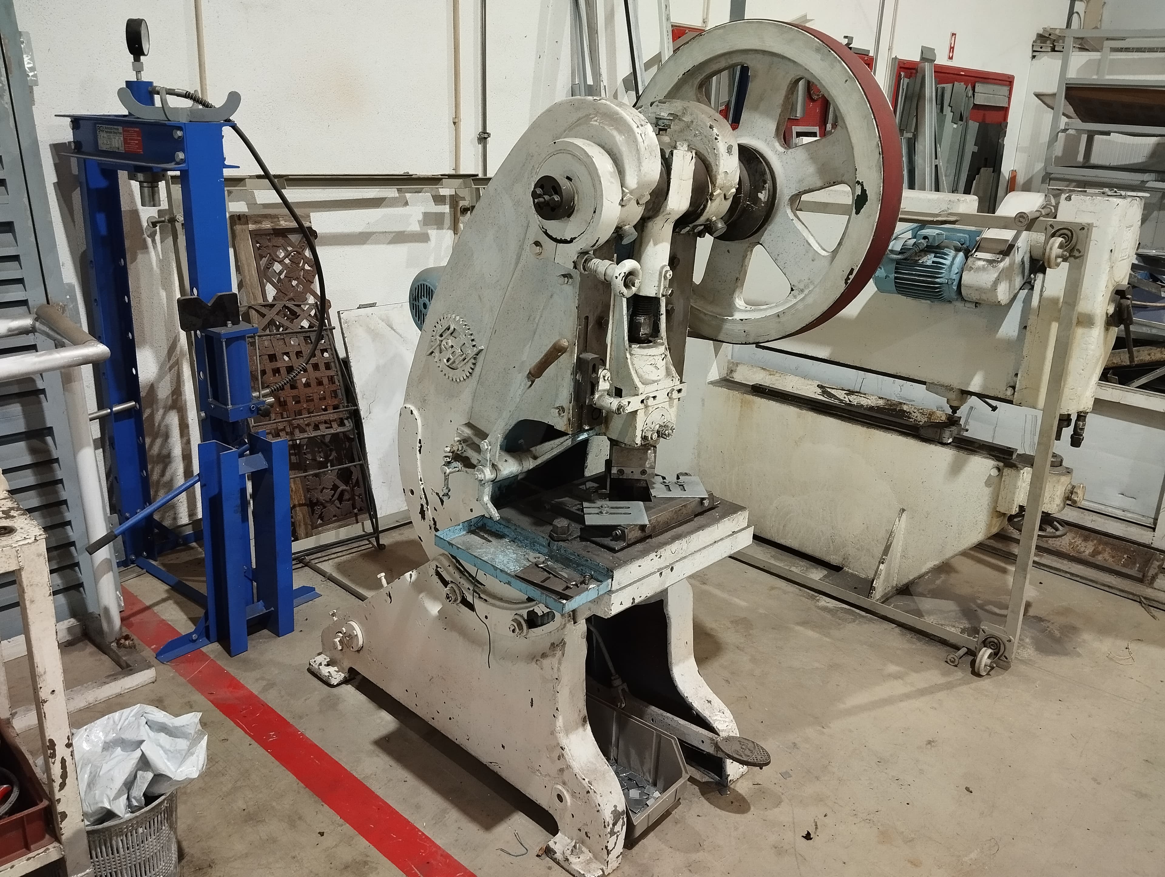 Equipamentos · Indústria Metalomecânica — image 15