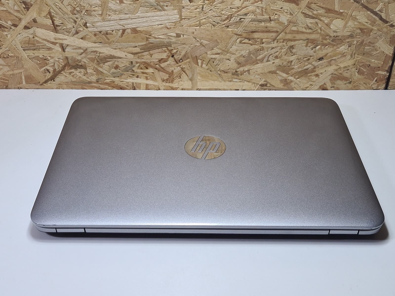 Portátil HP EliteBook 820 G4 — imagem 3