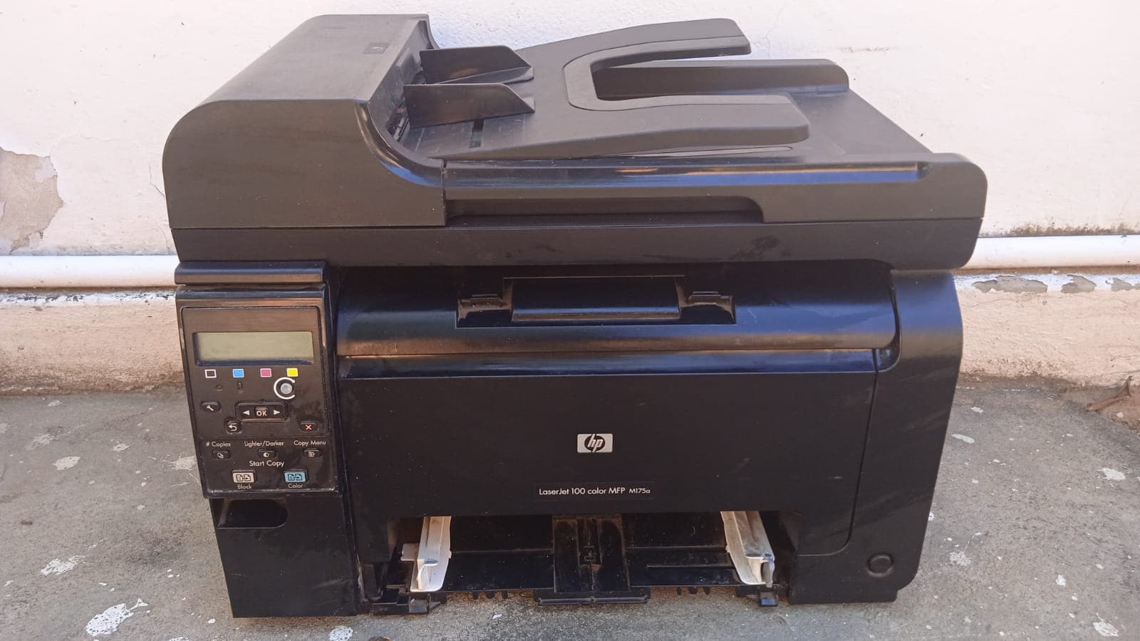 Impressora HP LaserJet 100 color MFP M175a — imagen 1