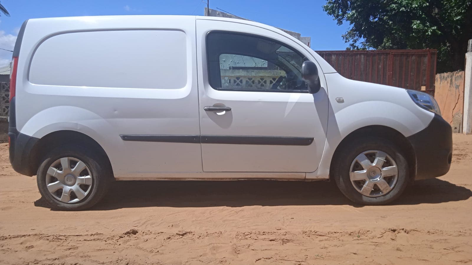 Renault Kangoo · Año 2016 — imagen 4
