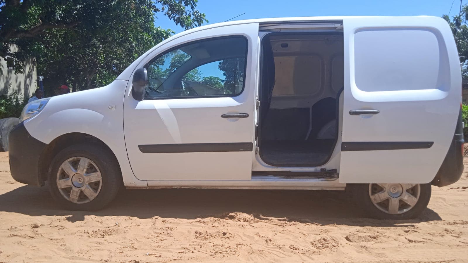 Renault Kangoo · Año 2016 — imagen 10
