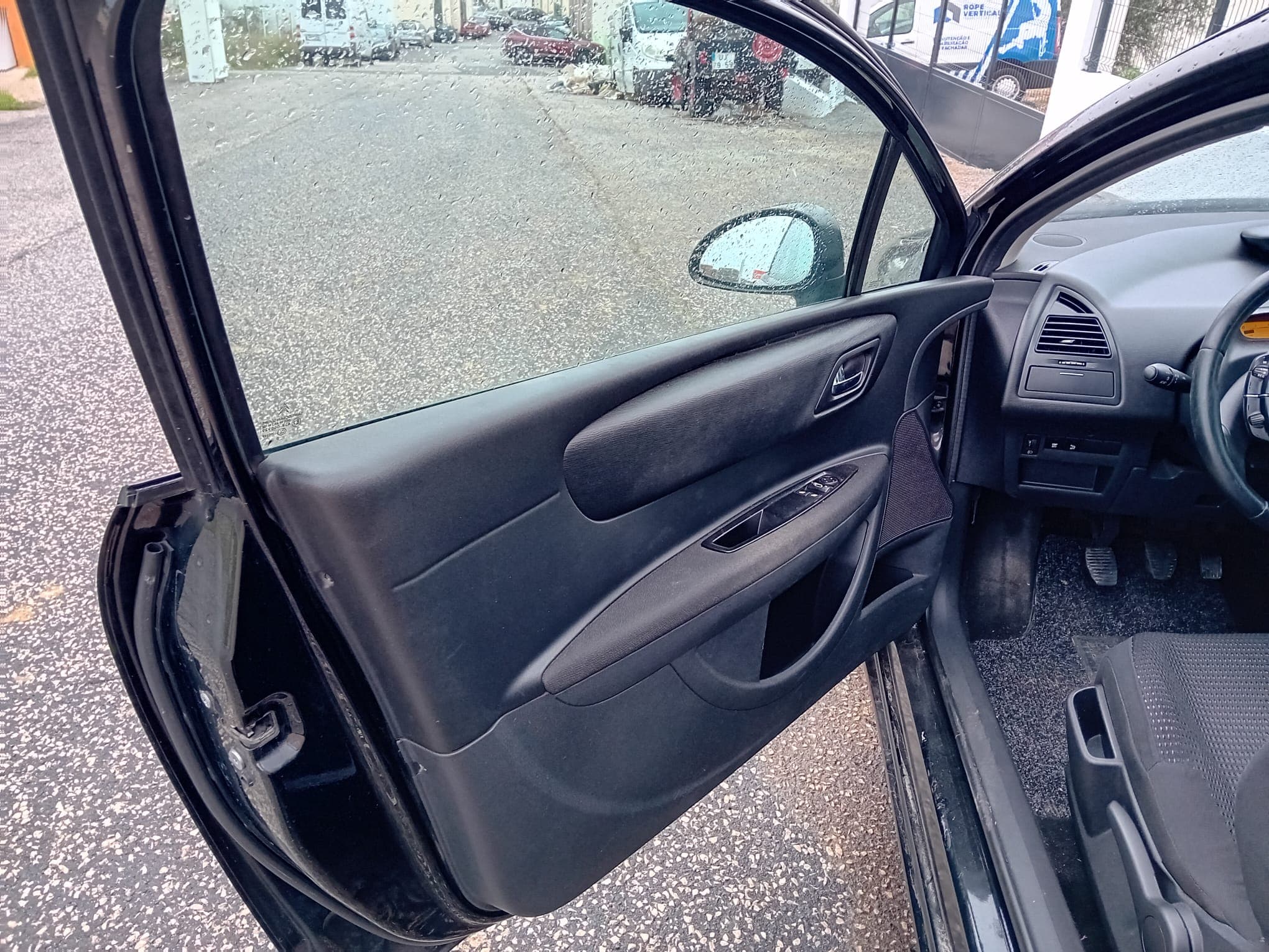Citroën C4 · Ano 2008 — imagen 21