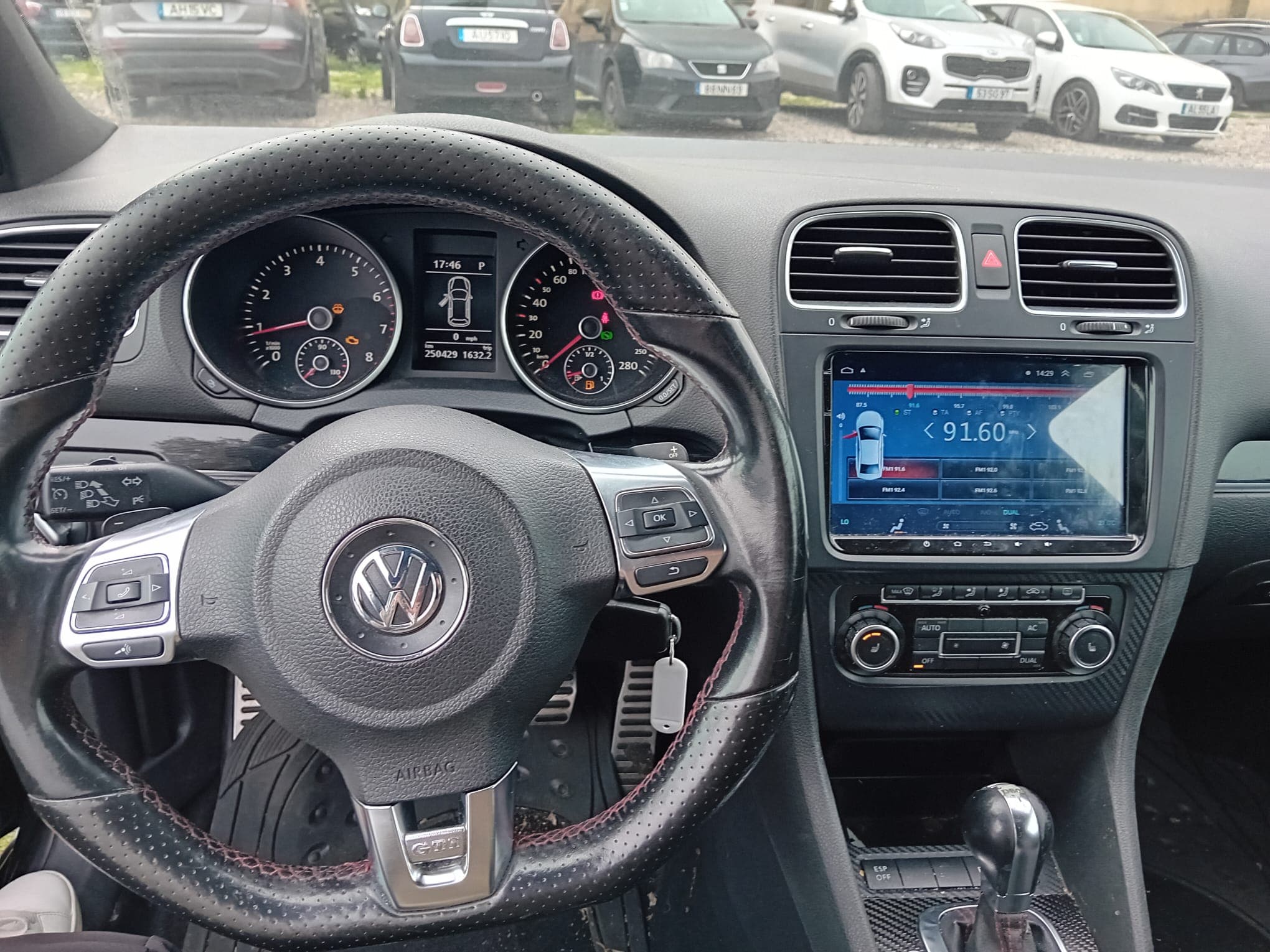 Volkswagen Golf GTI · Ano 2010 — imagem 23