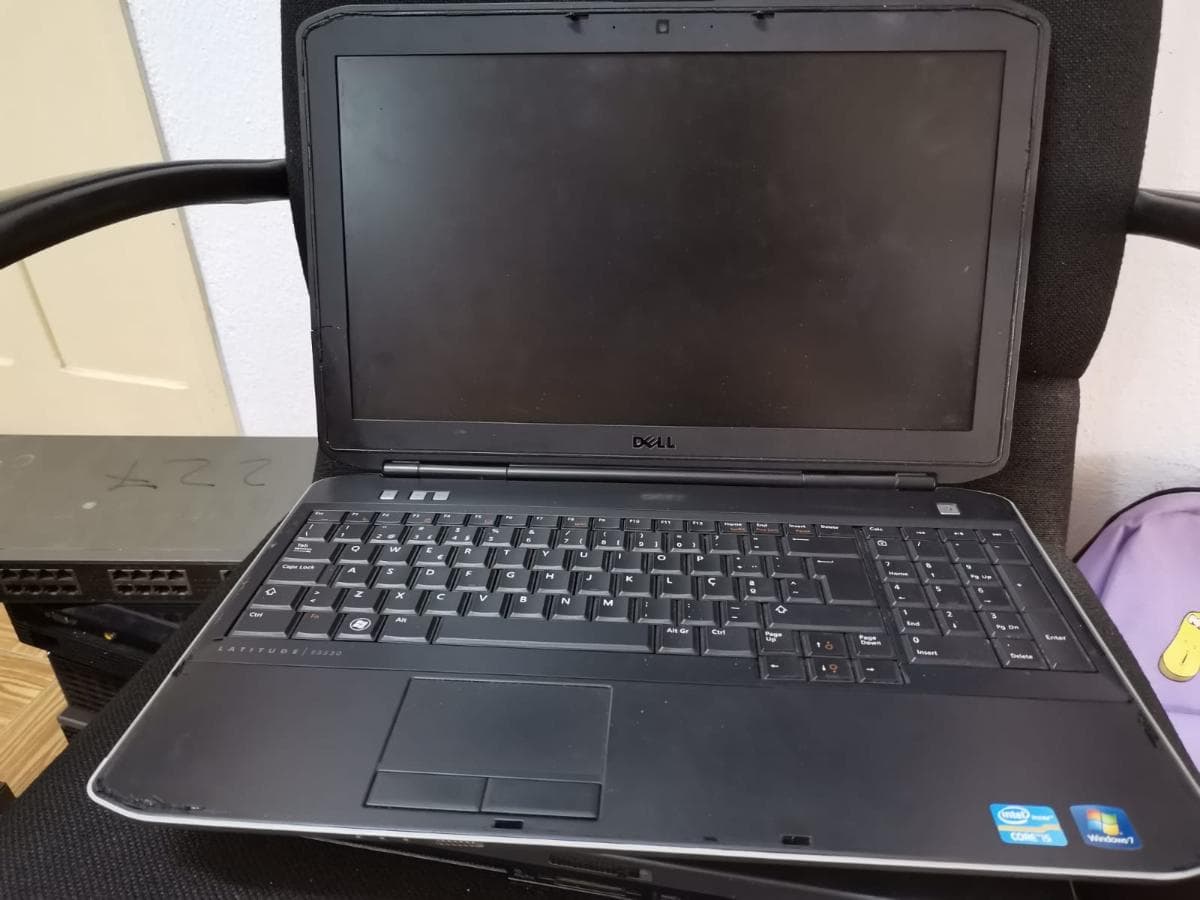 Portátil Dell Latitude 5530