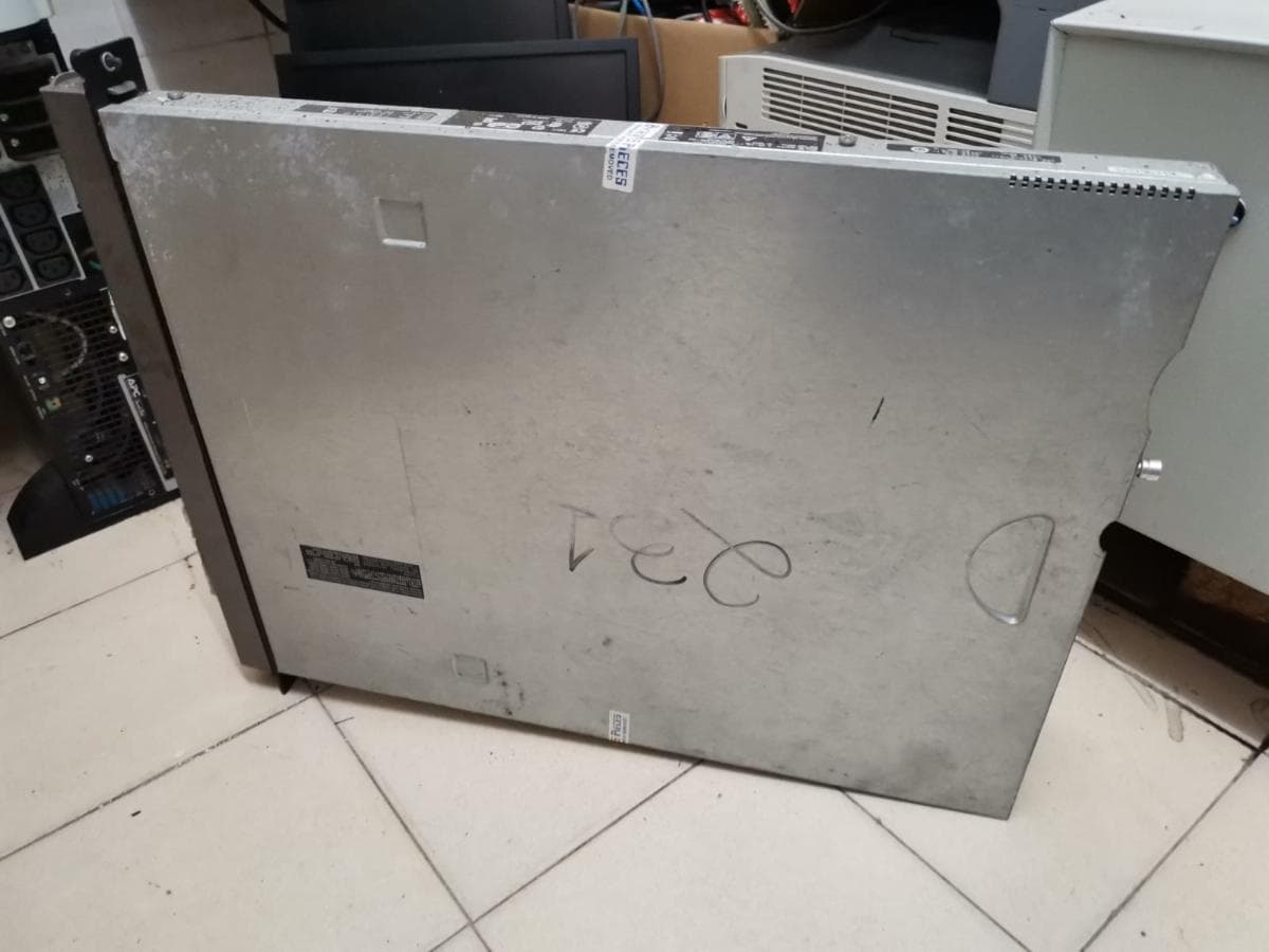 Servidor Dell PowerEdge R200 — imagen 2