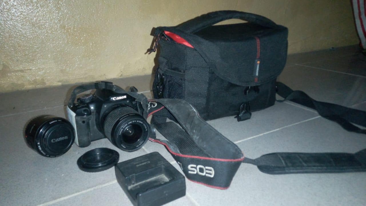 Máquina Fotográfica Canon — imagem 1