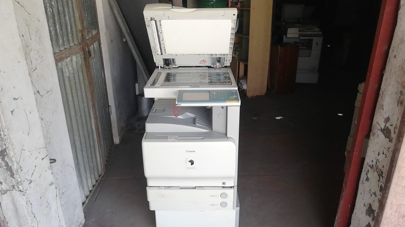 Impressora Canon ImageRUNNER C2380i — imagem 2