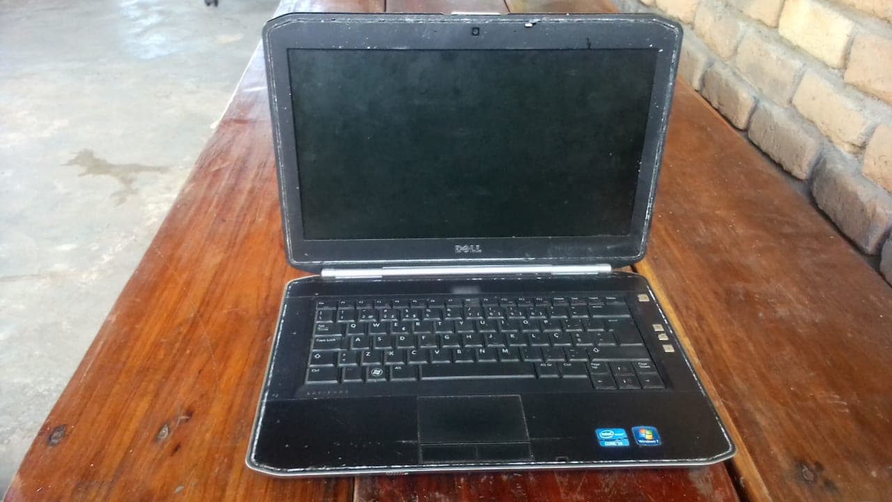 Laptop DELL Latitude — image 2