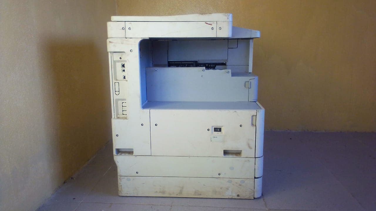 Impressora Canon ImageRUNNER 2525 — imagem 1