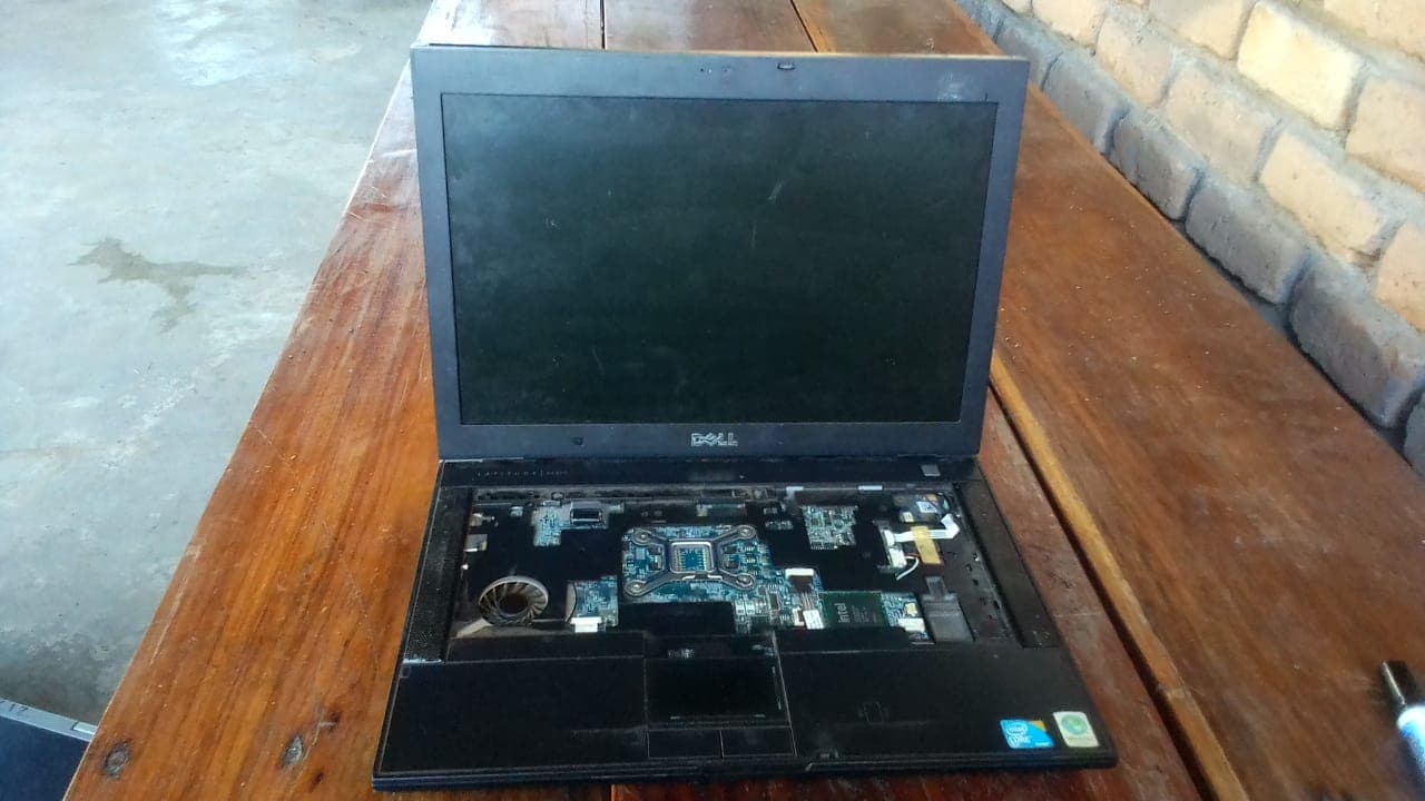 Portátil Dell Latitude — imagem 2