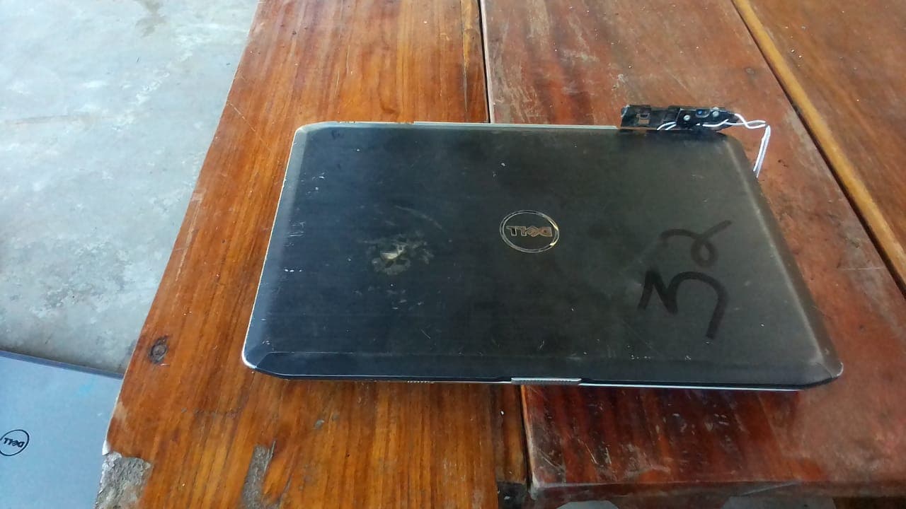 Portátil Dell Latitude — imagen 1
