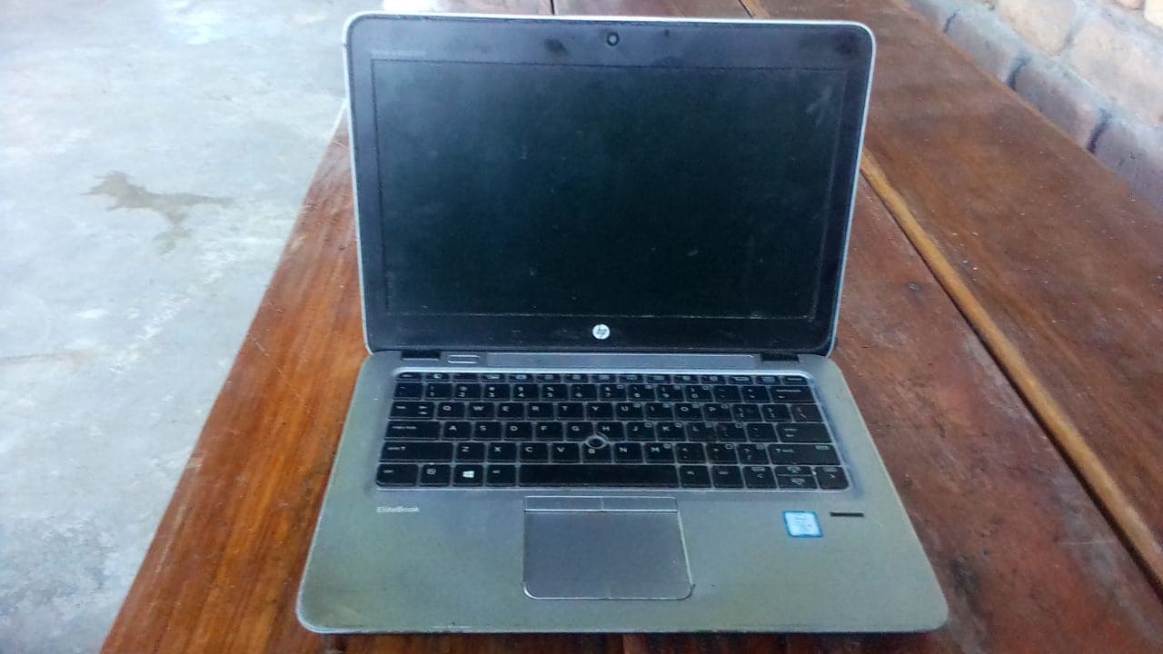 Laptop HP EliteBook — imagem 2