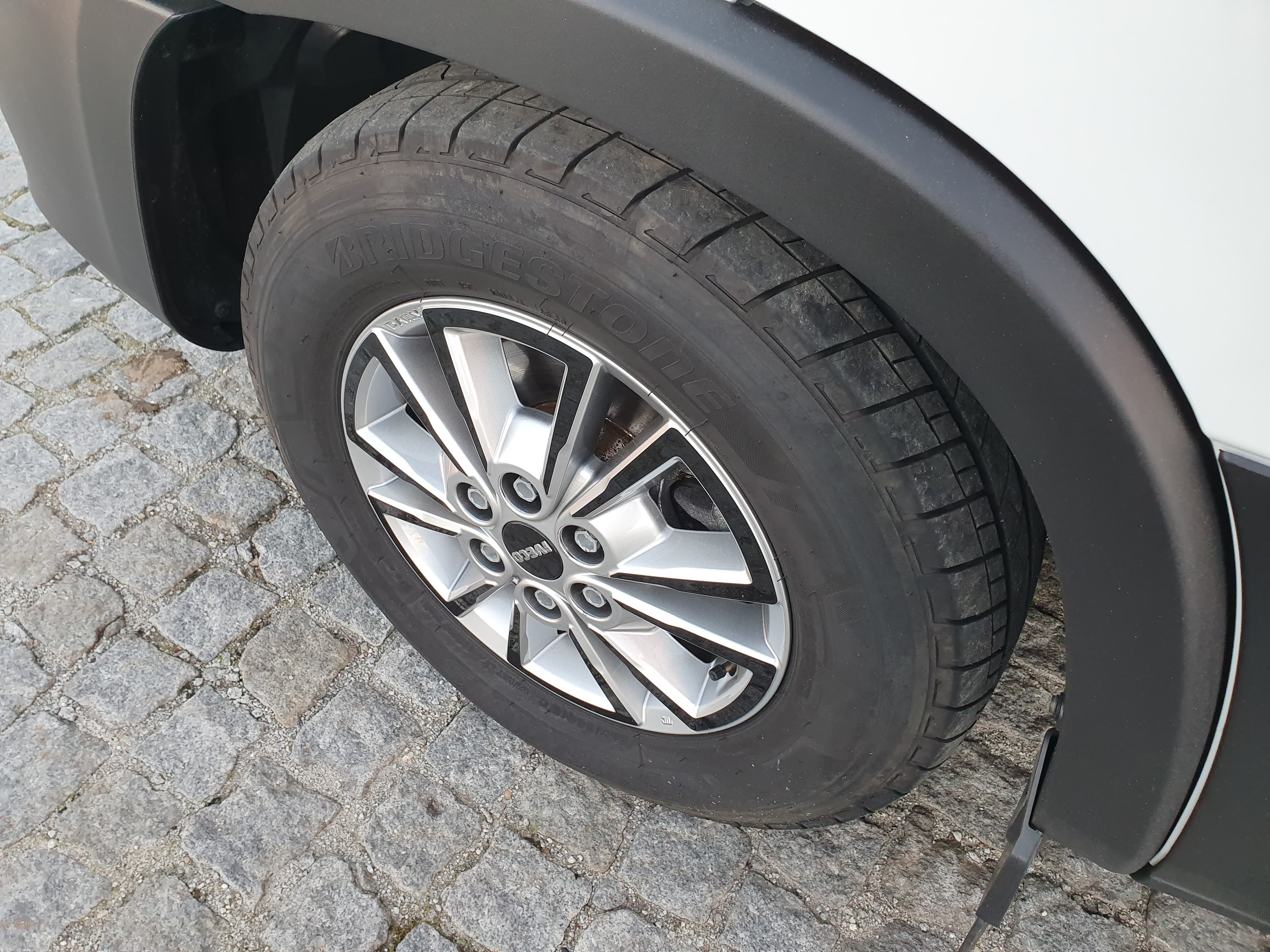 Iveco 35S18 · Ano 2023 — imagem 10