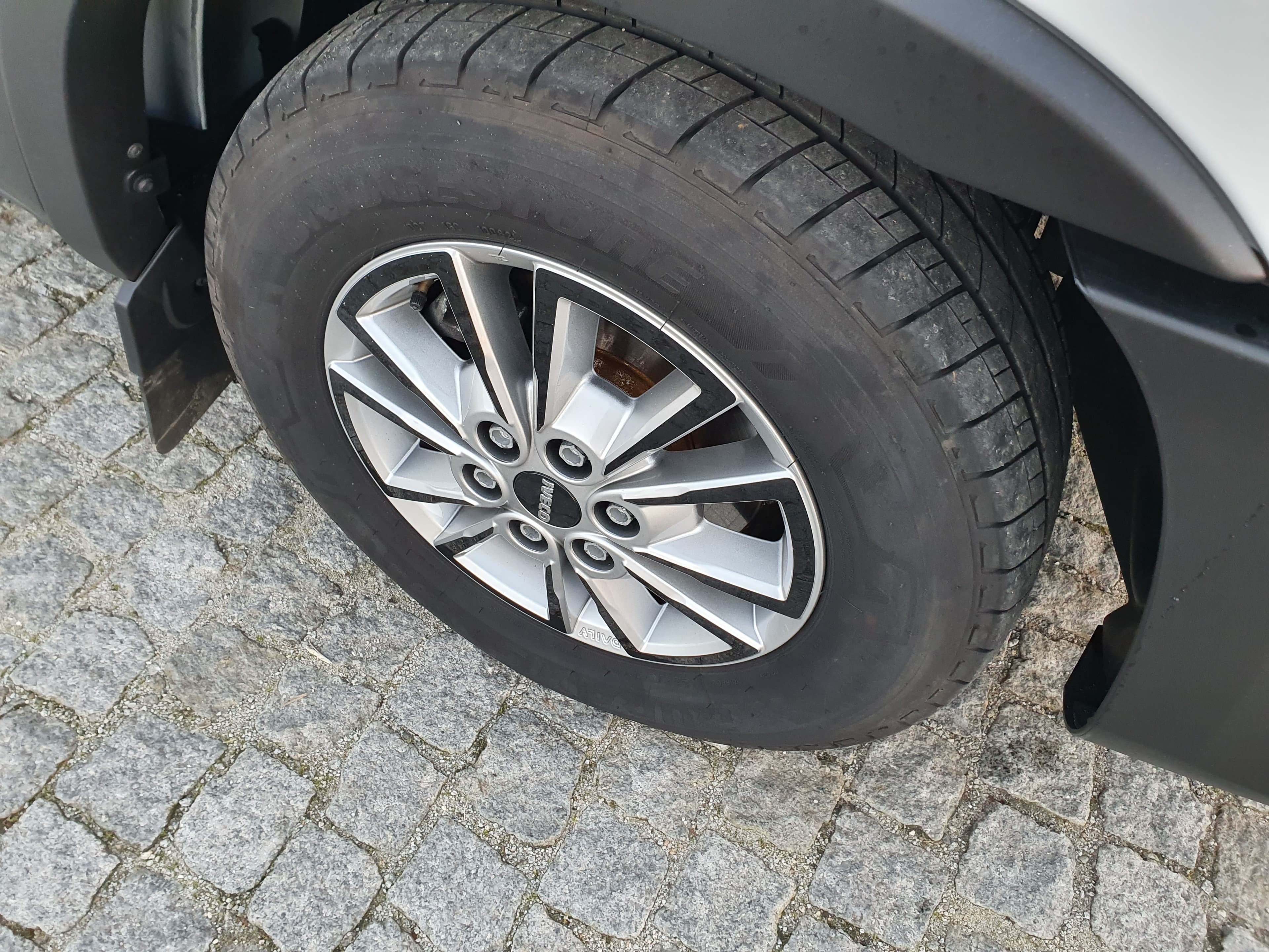 Iveco 35S18 · Ano 2023 — imagem 11