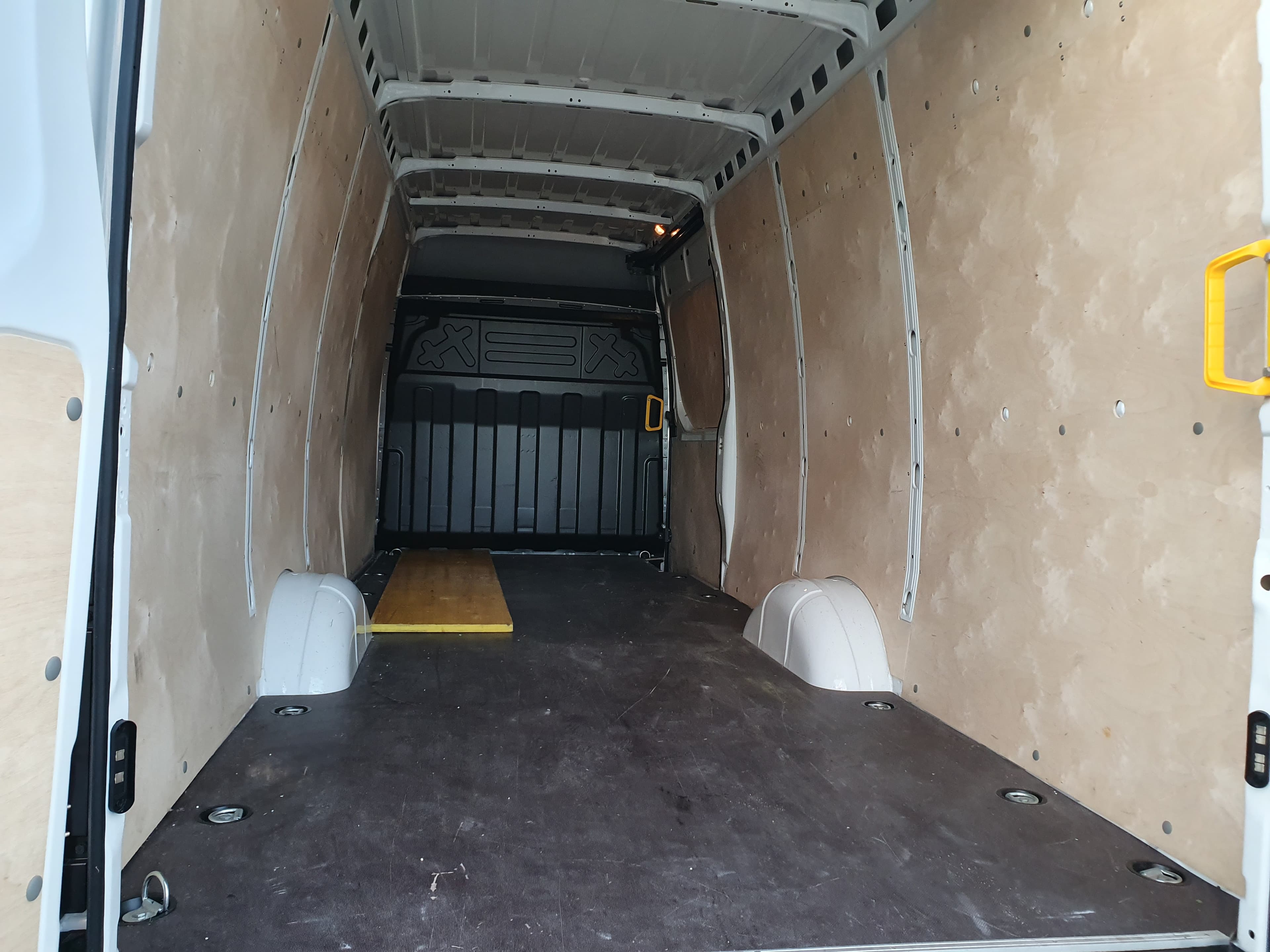 Iveco 35S18 · Ano 2023 — imagem 9