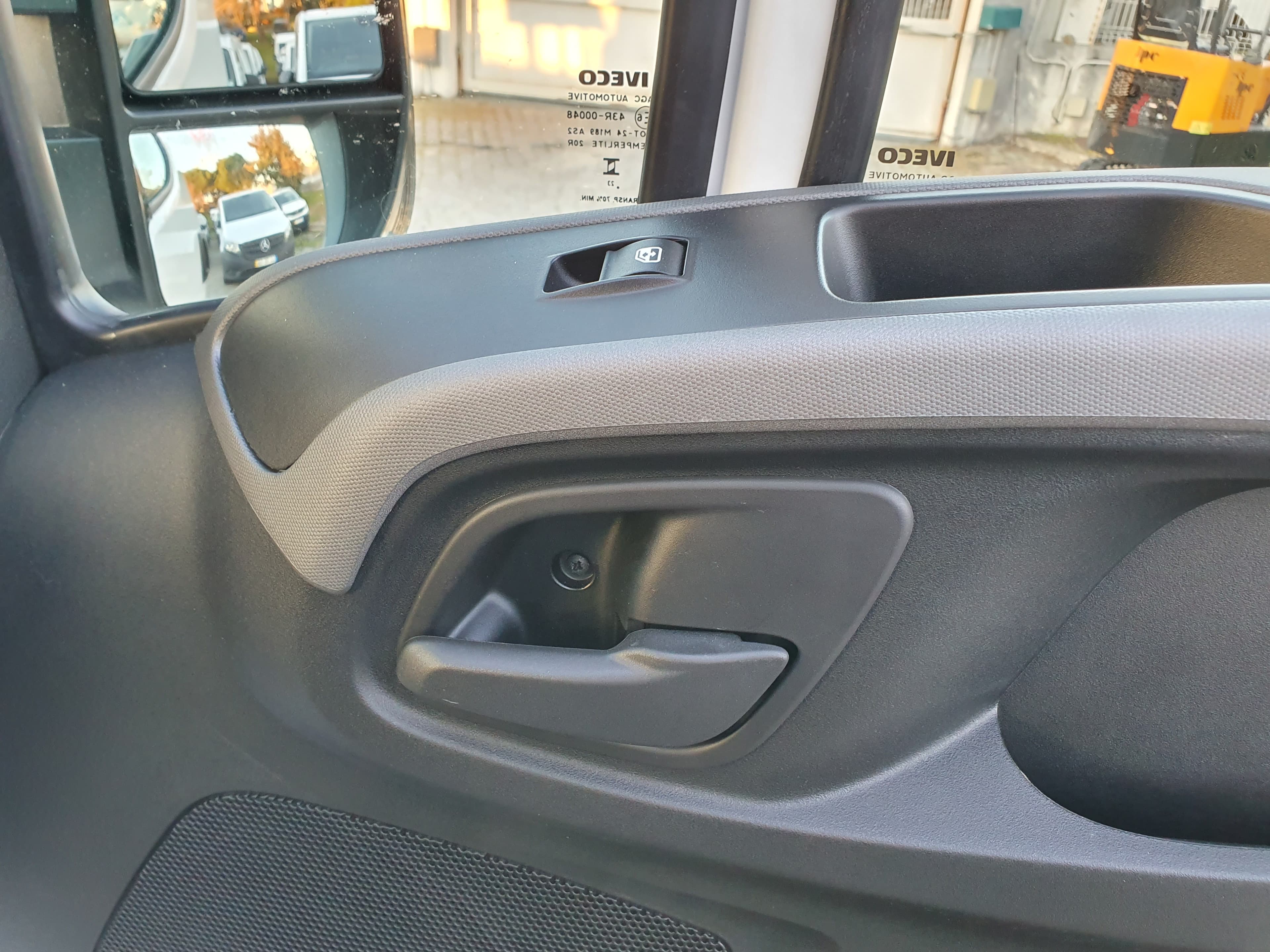 Iveco 35S18 · Ano 2023 — imagem 15