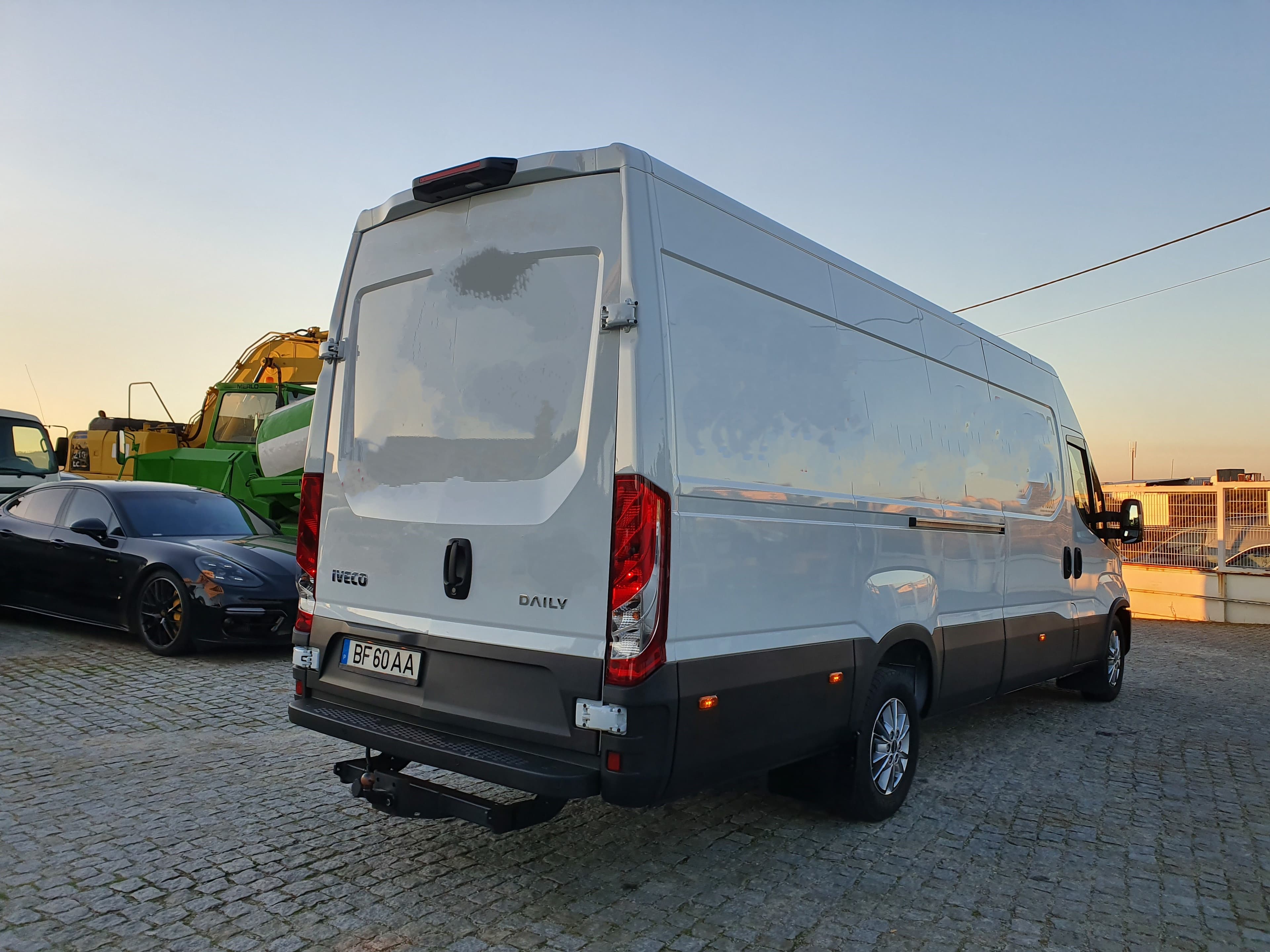 Iveco 35S18 · Ano 2023 — imagem 5