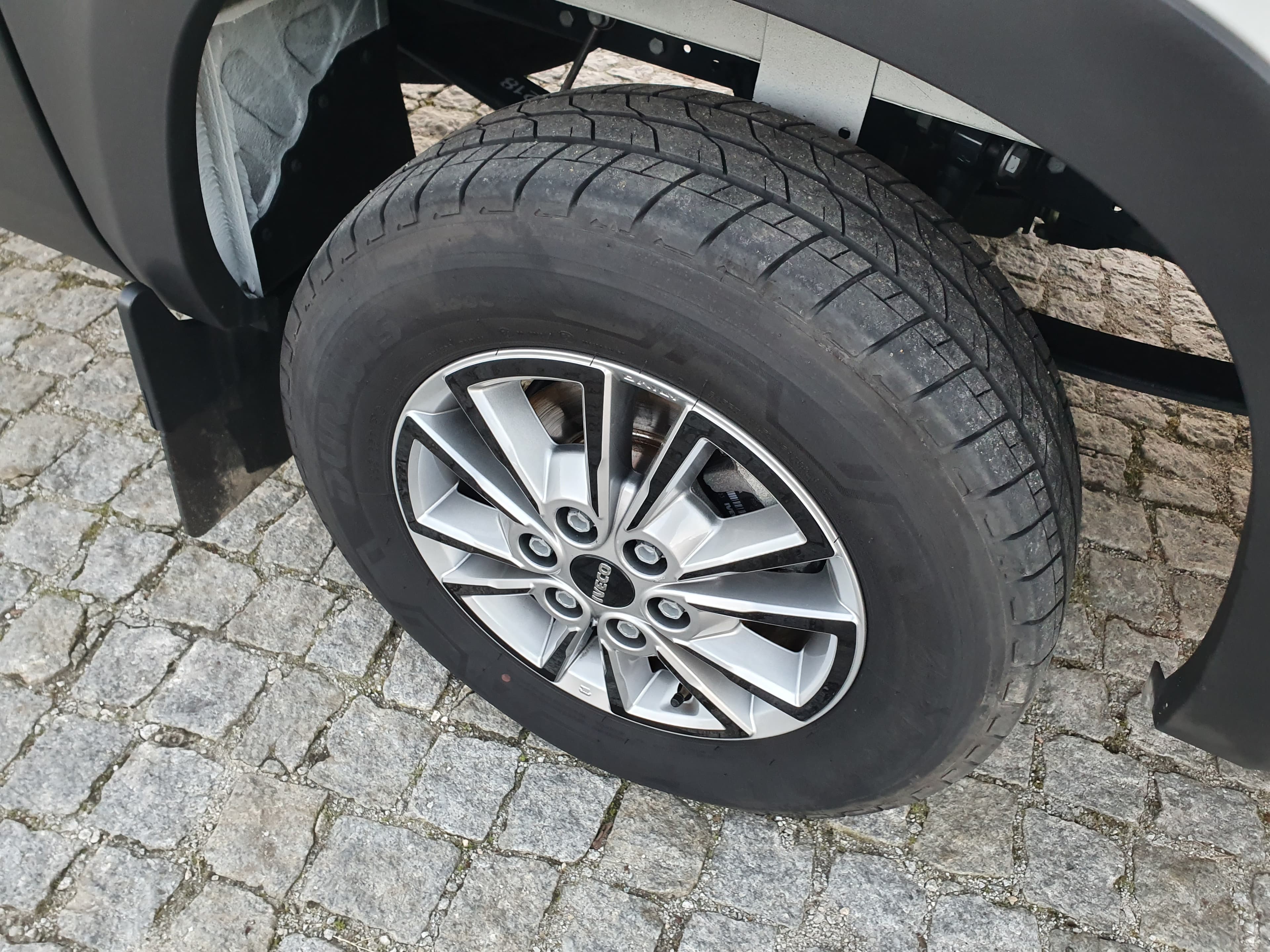 Iveco 35S18 · Ano 2023 — imagem 13