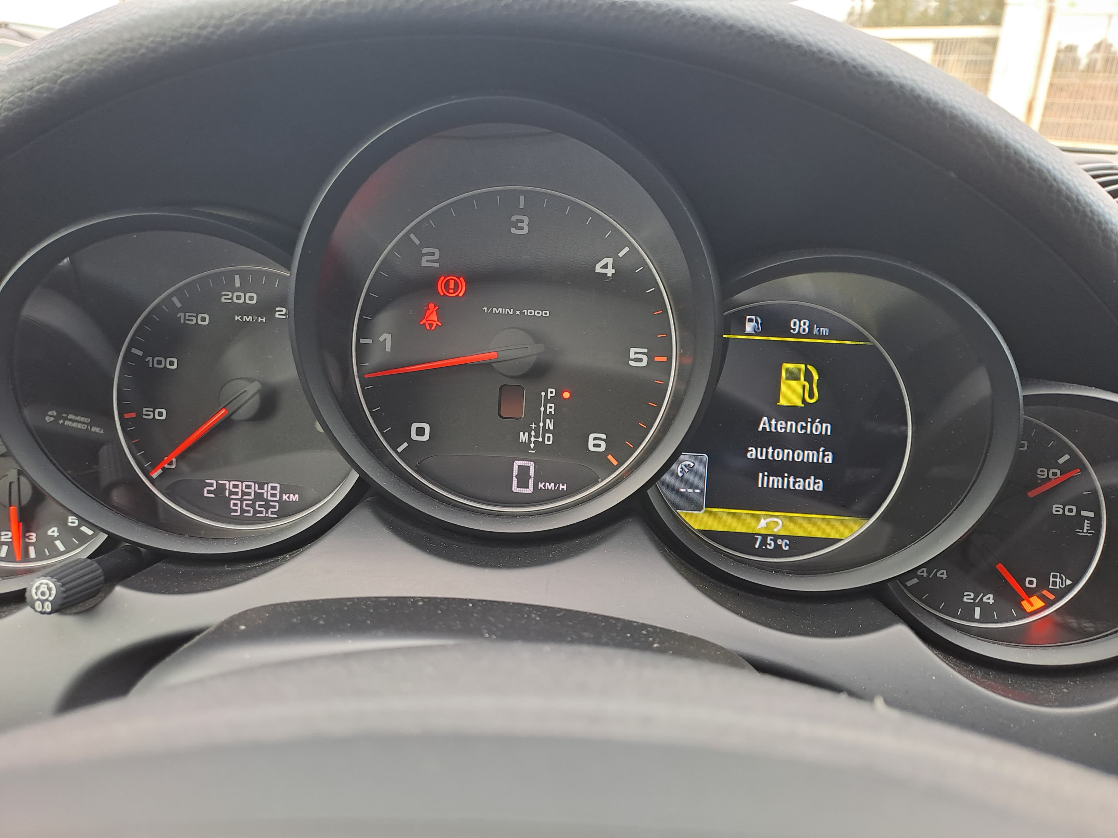 Porsche Cayenne 3.0 V6 · Ano 2012 — image 32