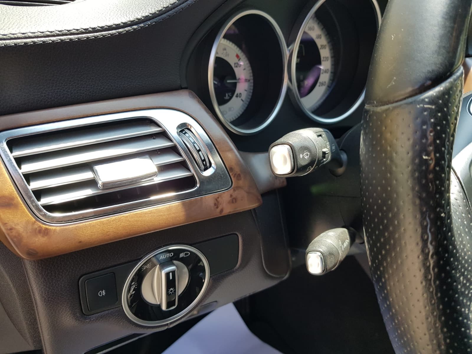 Mercedes-Benz CLS 350 CDi BlueEfficiency · Ano 2013 — image 21