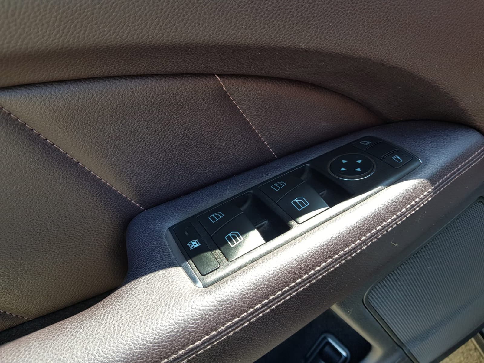 Mercedes-Benz CLS 350 CDi BlueEfficiency · Ano 2013 — image 14