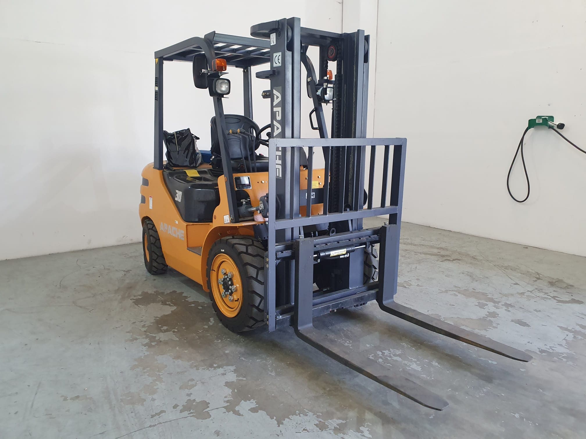 Empilhador Apache HH307 — imagen 2