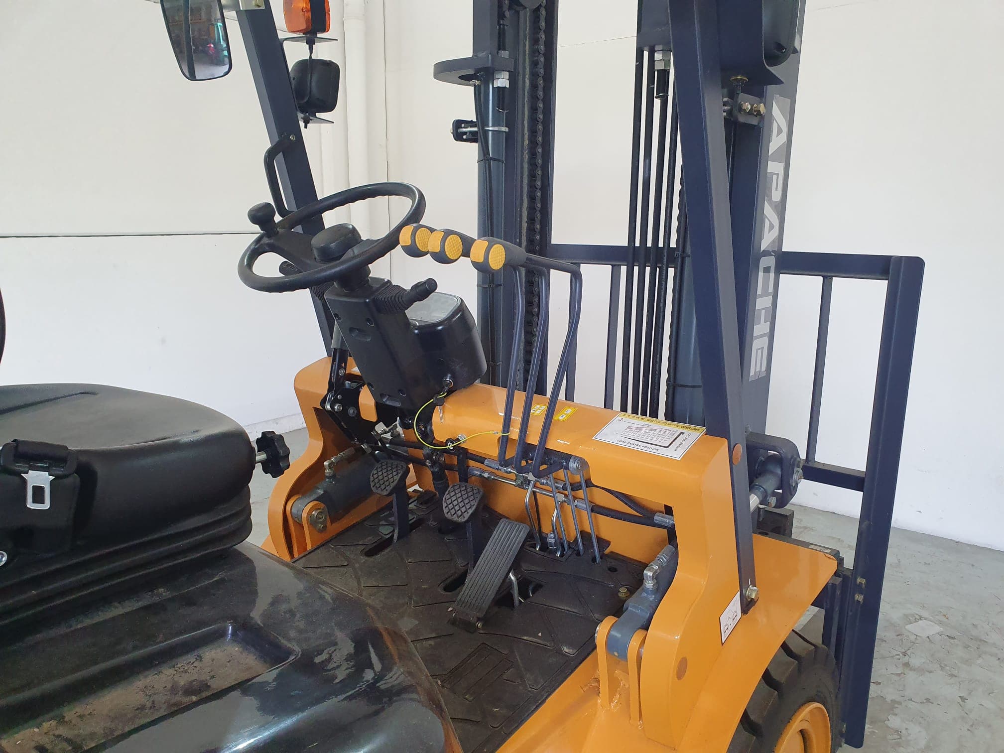 Empilhador Apache HH307 — imagen 12