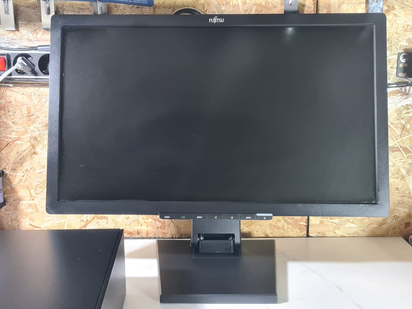 Computador HP Compaq Pro 4300 SFF — imagen 16