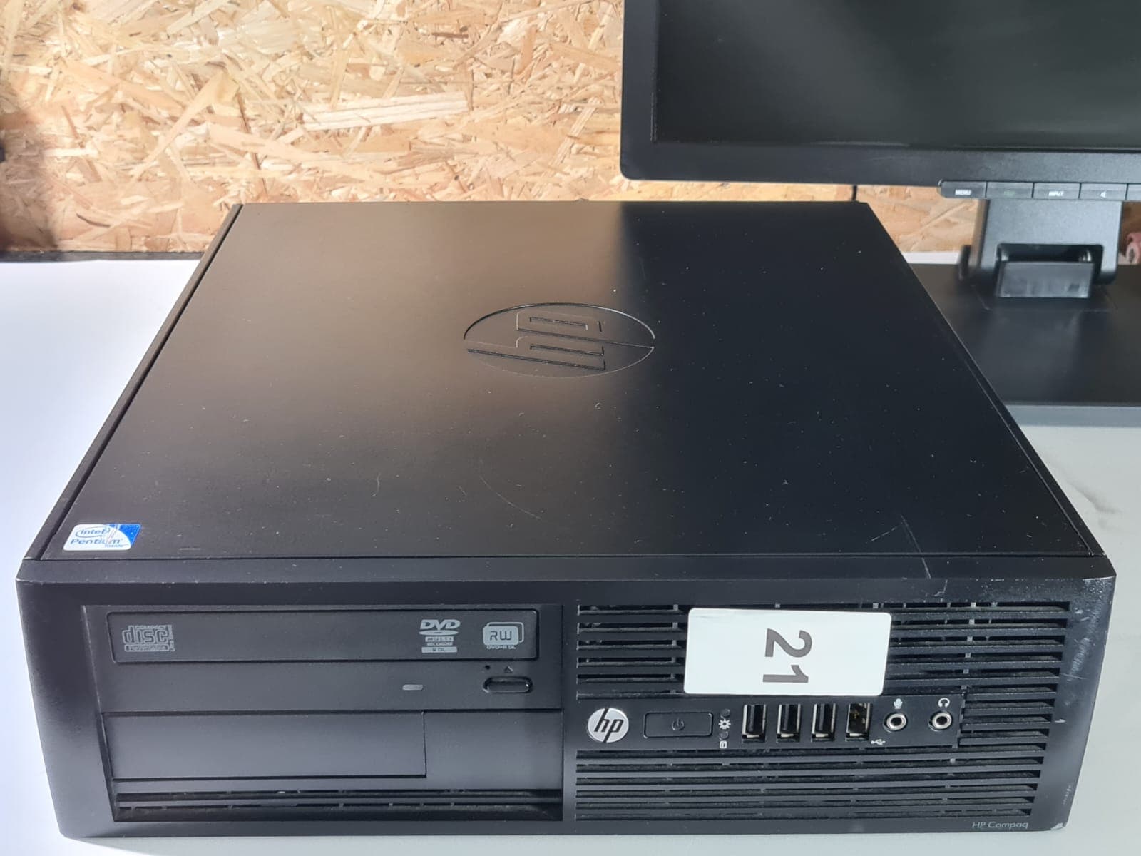 Computador HP Compaq Pro 4300 SFF — imagen 13