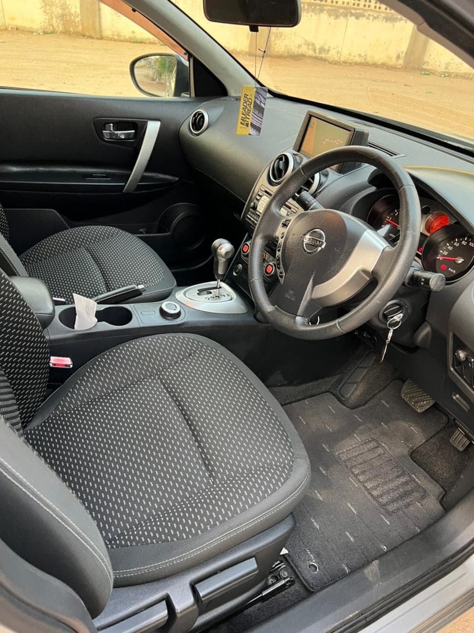 Nissan Duals 2.0 · Ano 2007 — imagem 9