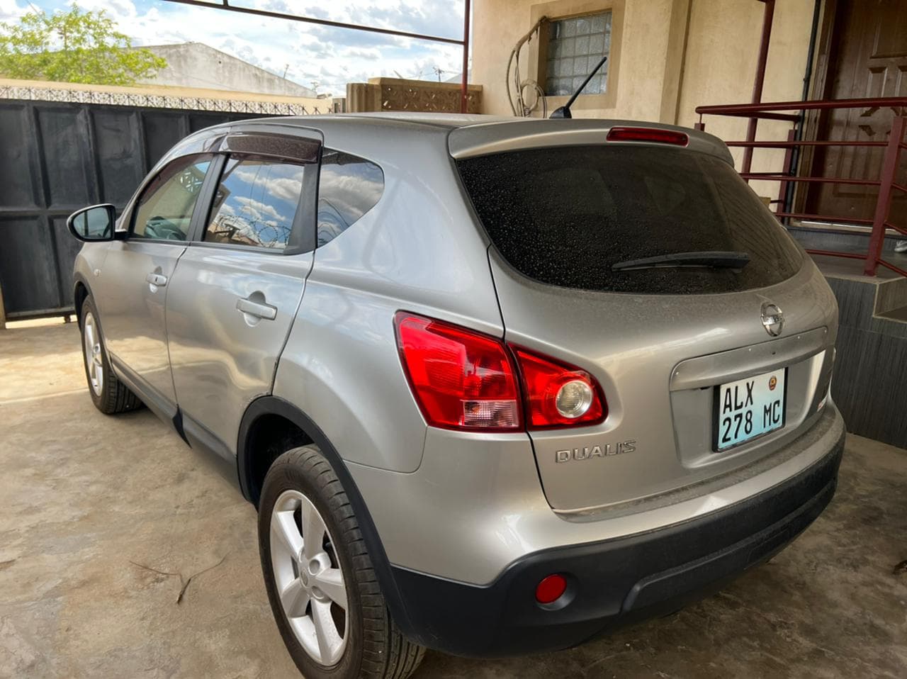 Nissan Duals 2.0 · Ano 2007 — imagem 16