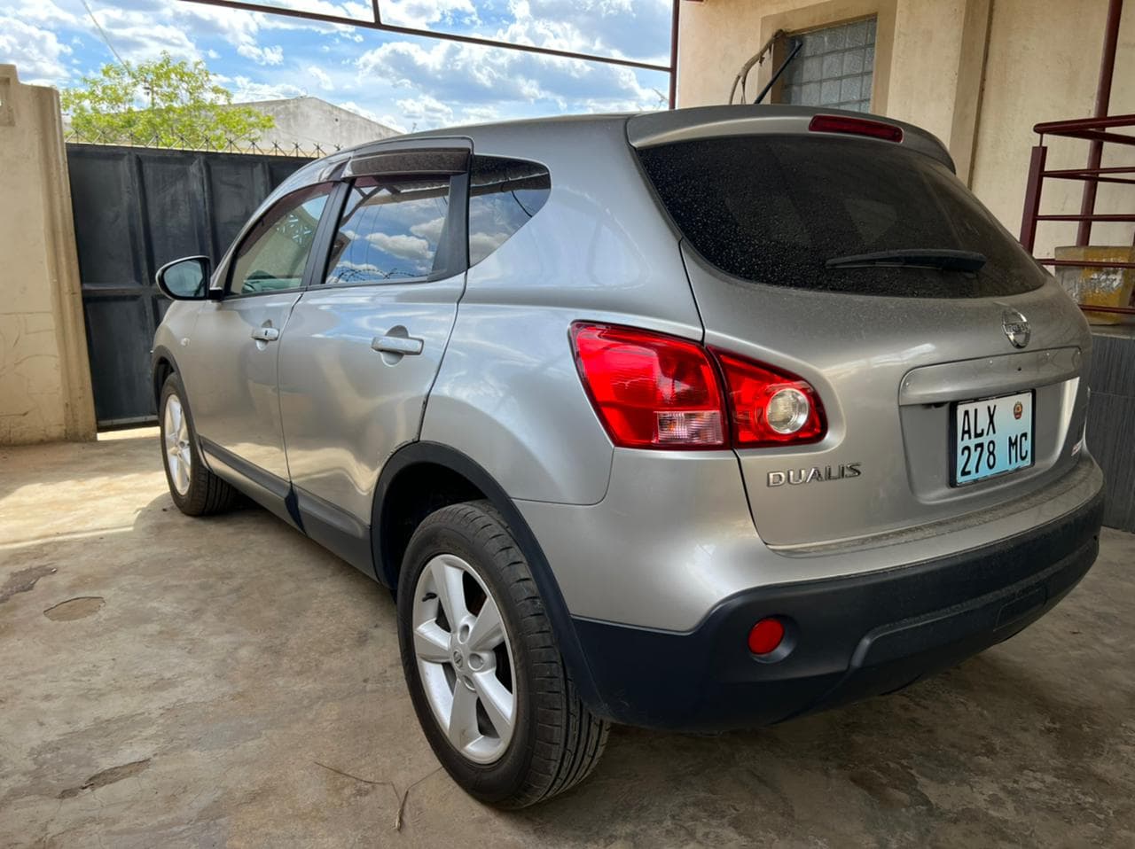 Nissan Duals 2.0 · Ano 2007 — imagem 10