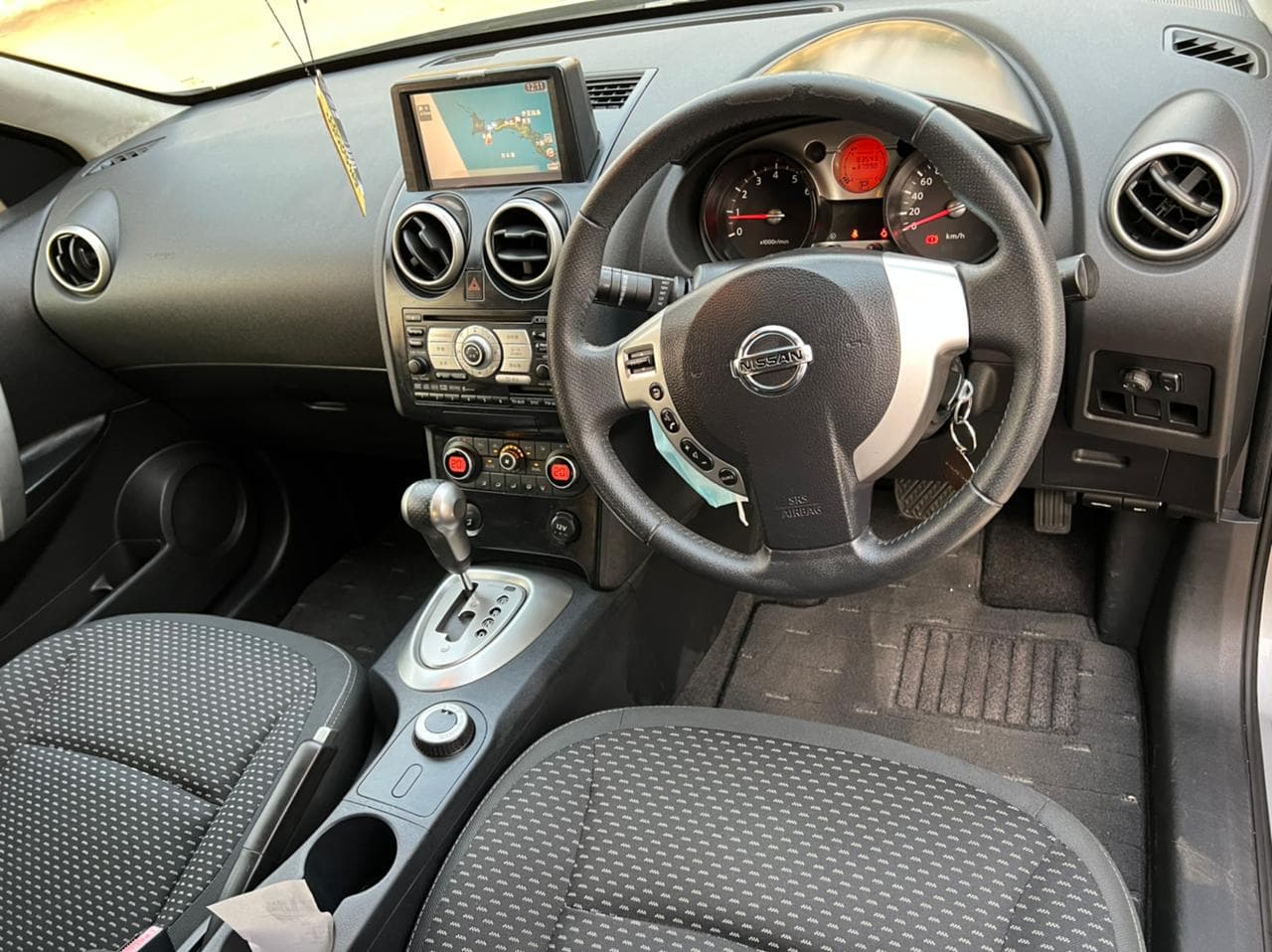 Nissan Duals 2.0 · Ano 2007 — imagem 1